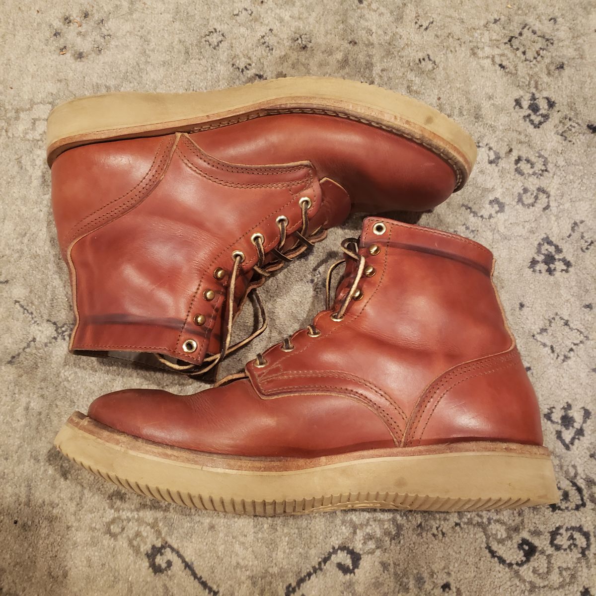 Photo by woutvafan on February 5, 2025 of the Nicks Free Range in Wickett & Craig Tan Oiled Latigo.