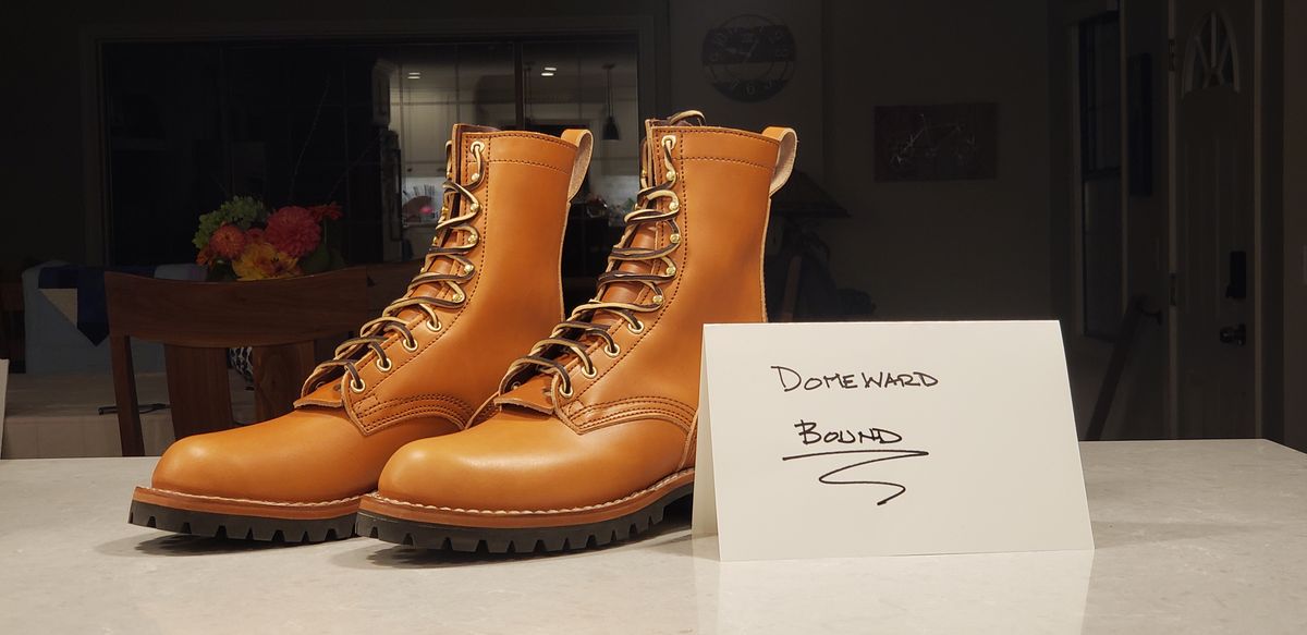 Photo by woutvafan on October 1, 2023 of the Nicks DomePro in Wickett & Craig Tan English Bridle.