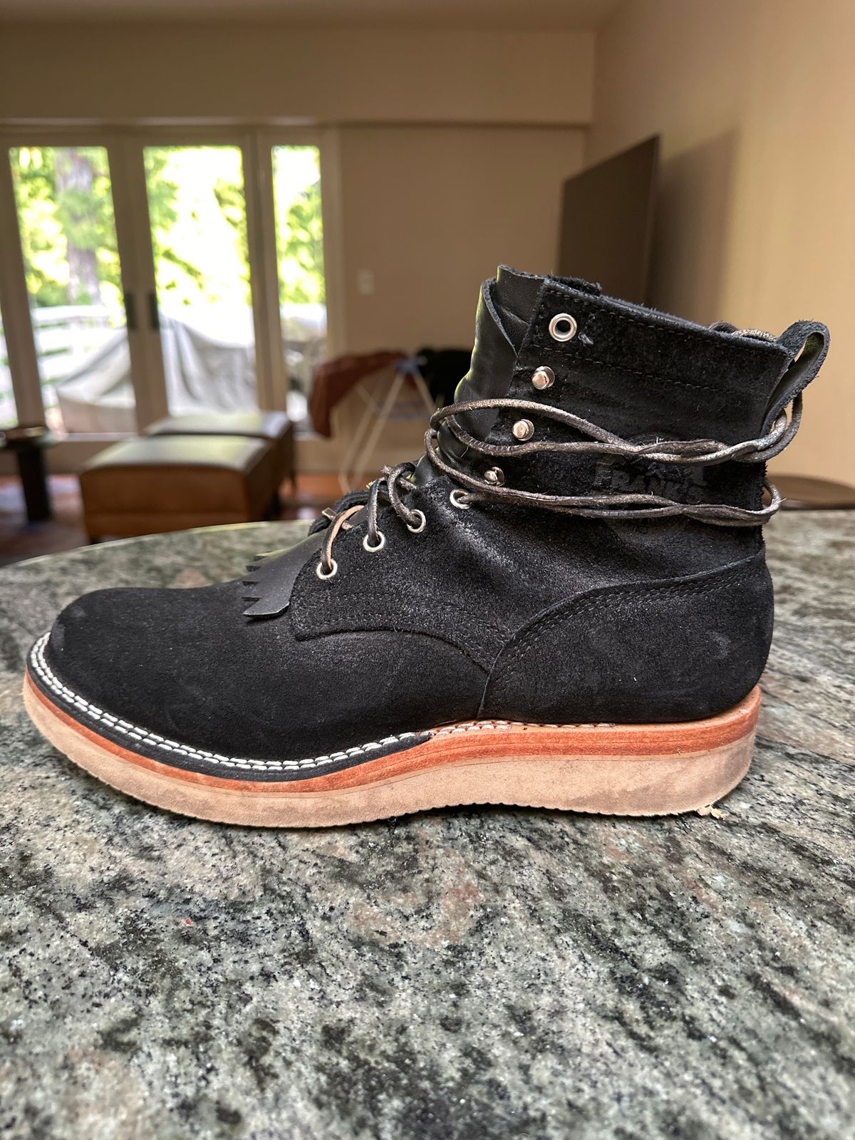 Photo by Rajen on January 6, 2024 of the Frank's Boots Rainier in Black Roughout Work Leather.