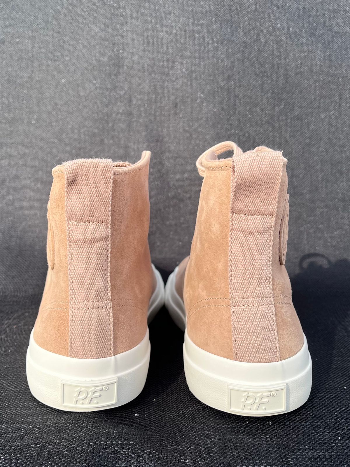 Photo by philbert on November 2, 2023 of the PF Flyers All American Hi Top in Blush Suede.