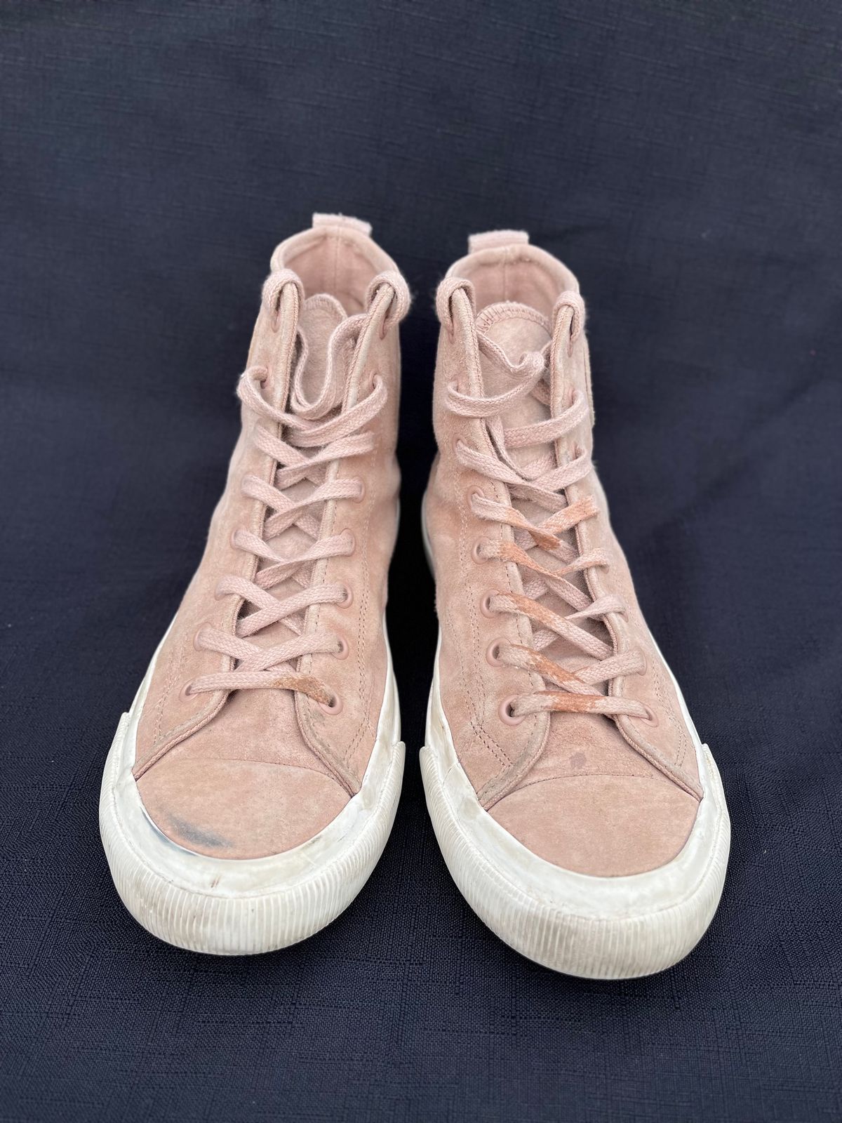 Photo by philbert on December 3, 2023 of the PF Flyers All American Hi Top in Blush Suede.