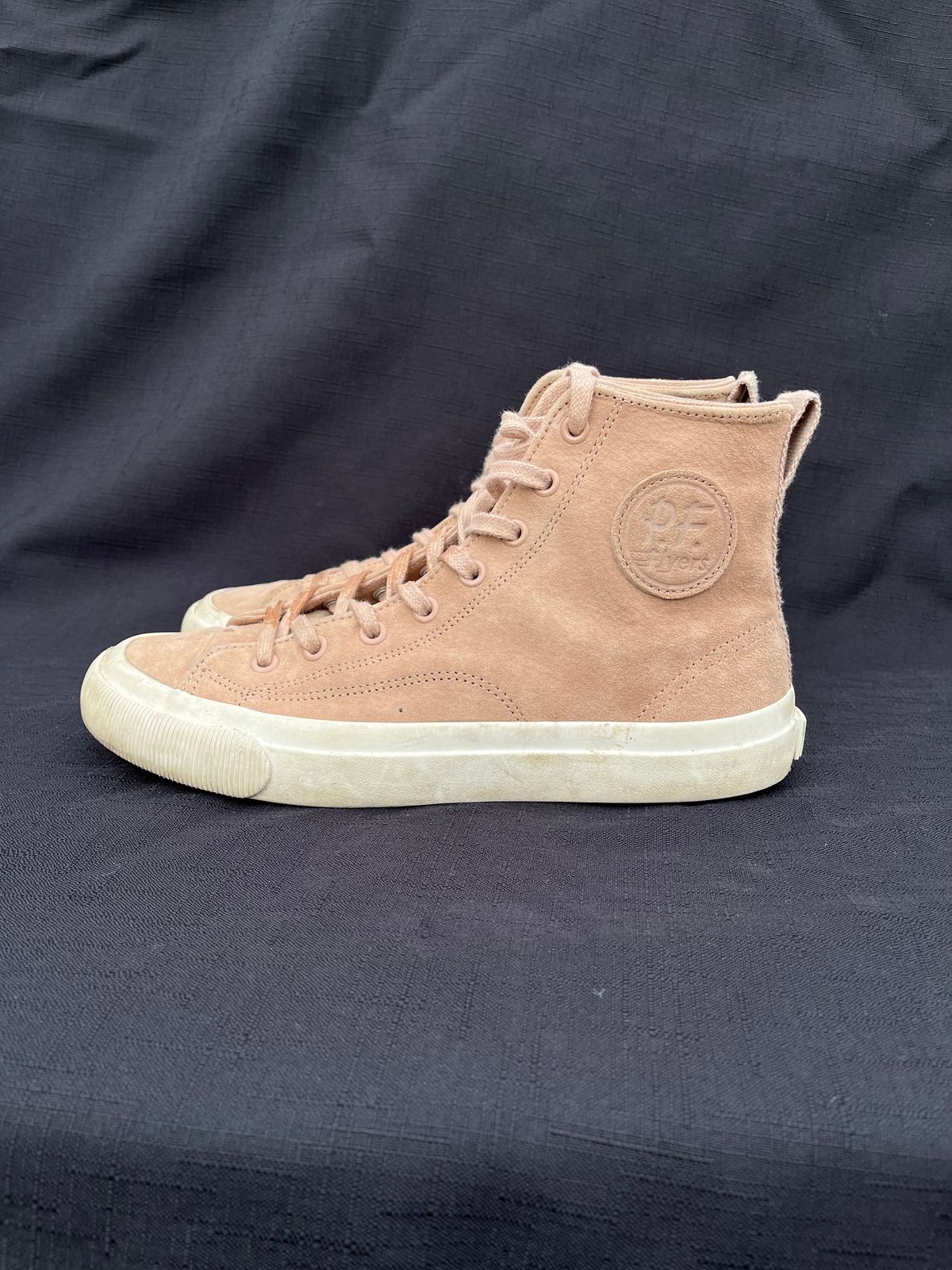 Photo by philbert on December 3, 2023 of the PF Flyers All American Hi Top in Blush Suede.