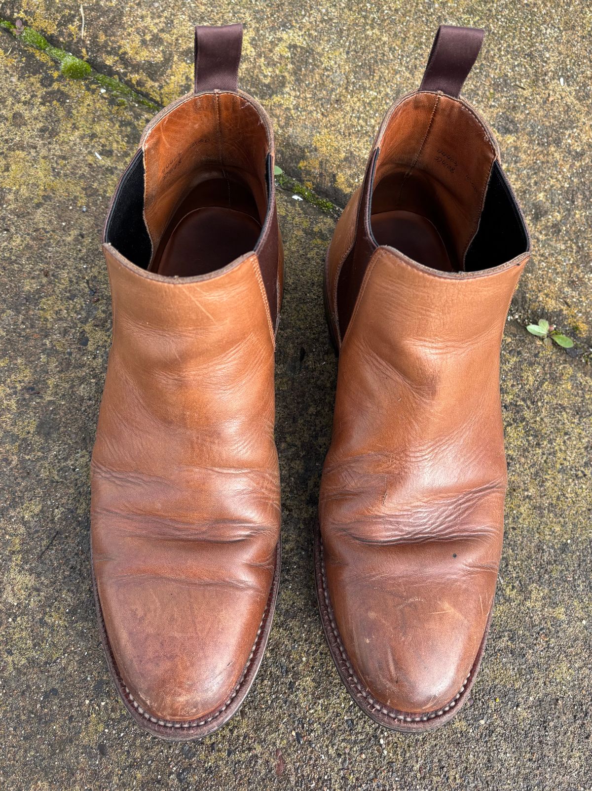 Photo by philbert on March 3, 2025 of the Grant Stone Chelsea Boot in Horween Dune Chromexcel.