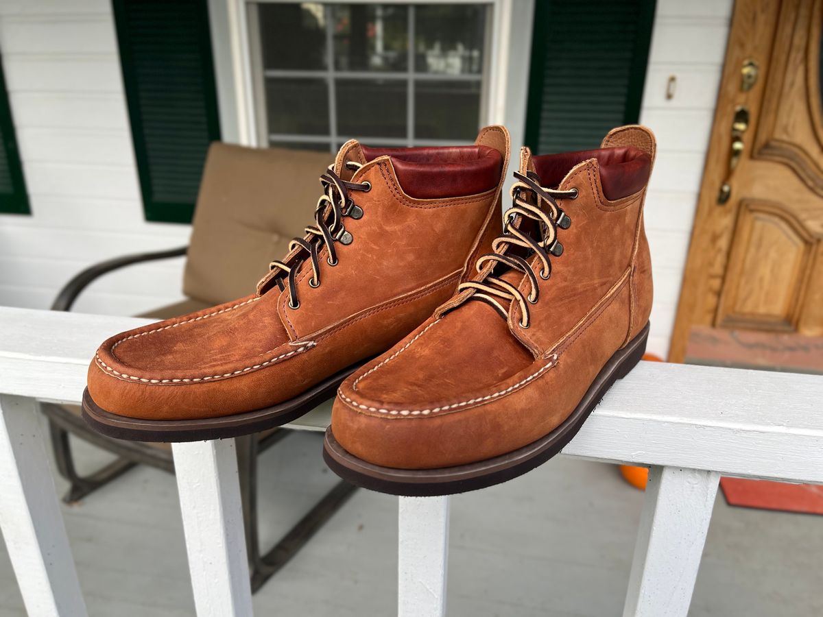 Photo by philbert on October 2, 2023 of the Russell Moccasin Co. Premier Chukka in Horween Rust Chamois.