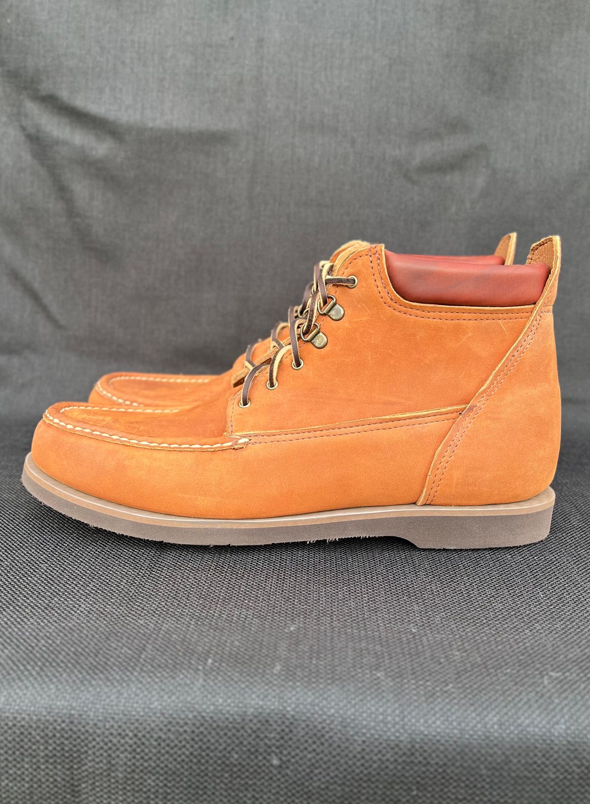 Photo by philbert on October 3, 2023 of the Russell Moccasin Co. Premier Chukka in Horween Rust Chamois.