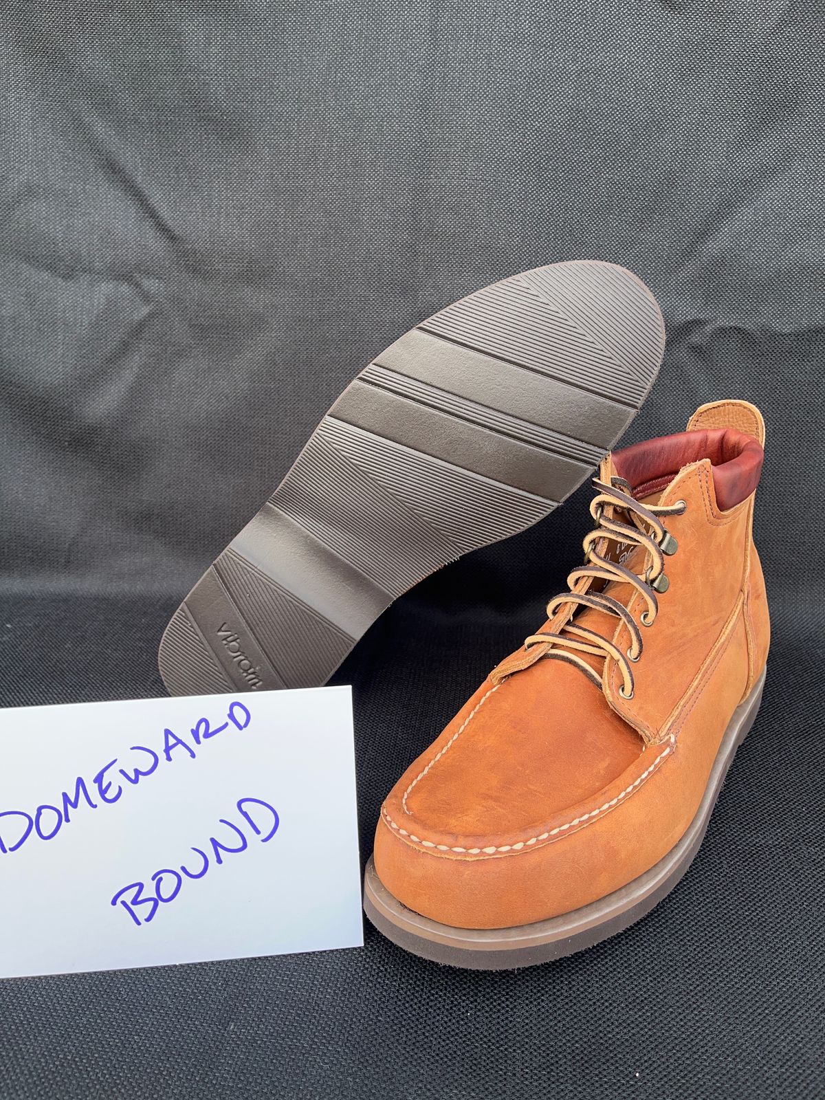 Photo by philbert on October 2, 2023 of the Russell Moccasin Co. Premier Chukka in Horween Rust Chamois.