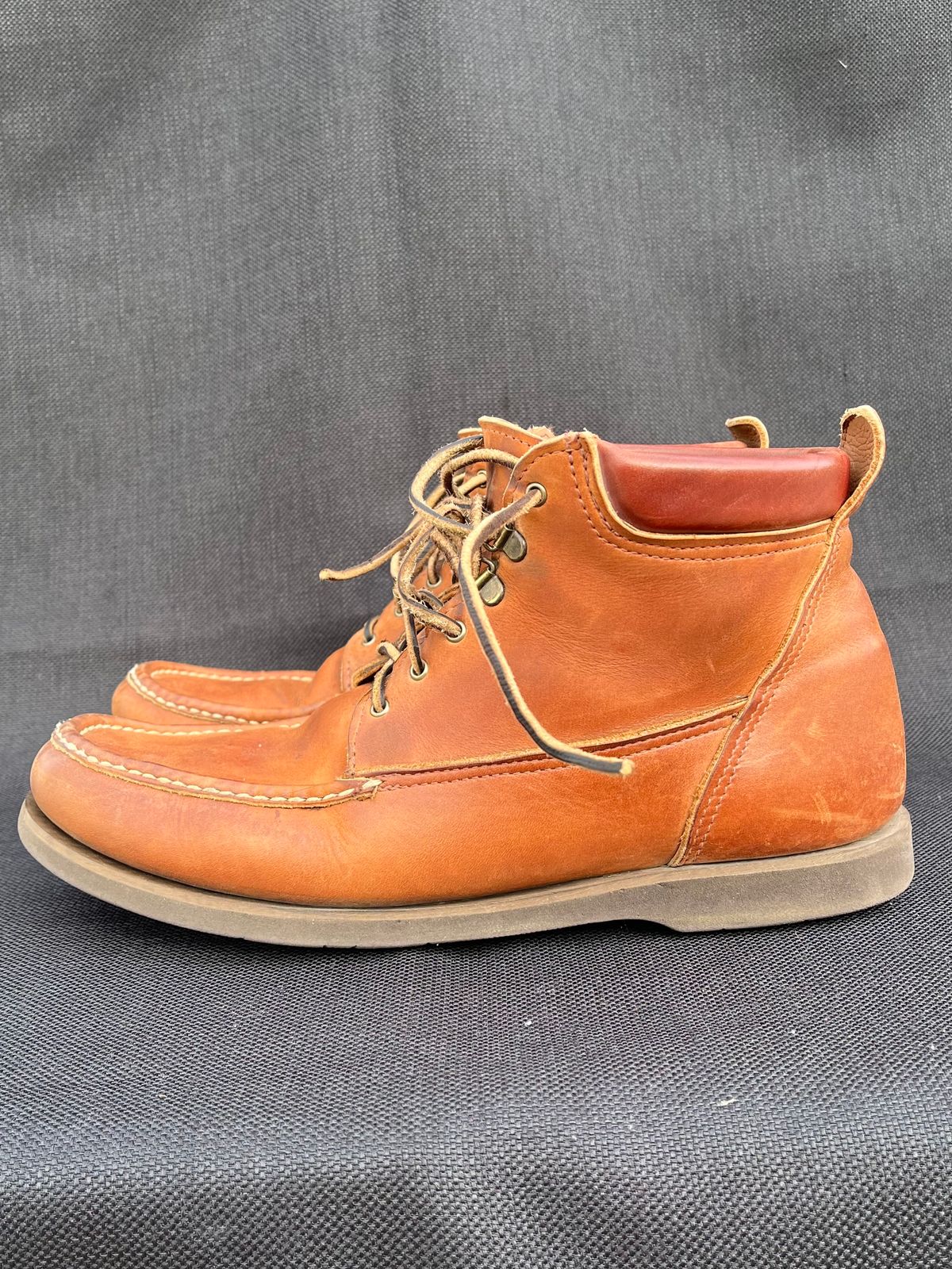 Photo by philbert on November 2, 2023 of the Russell Moccasin Co. Premier Chukka in Horween Rust Chamois.