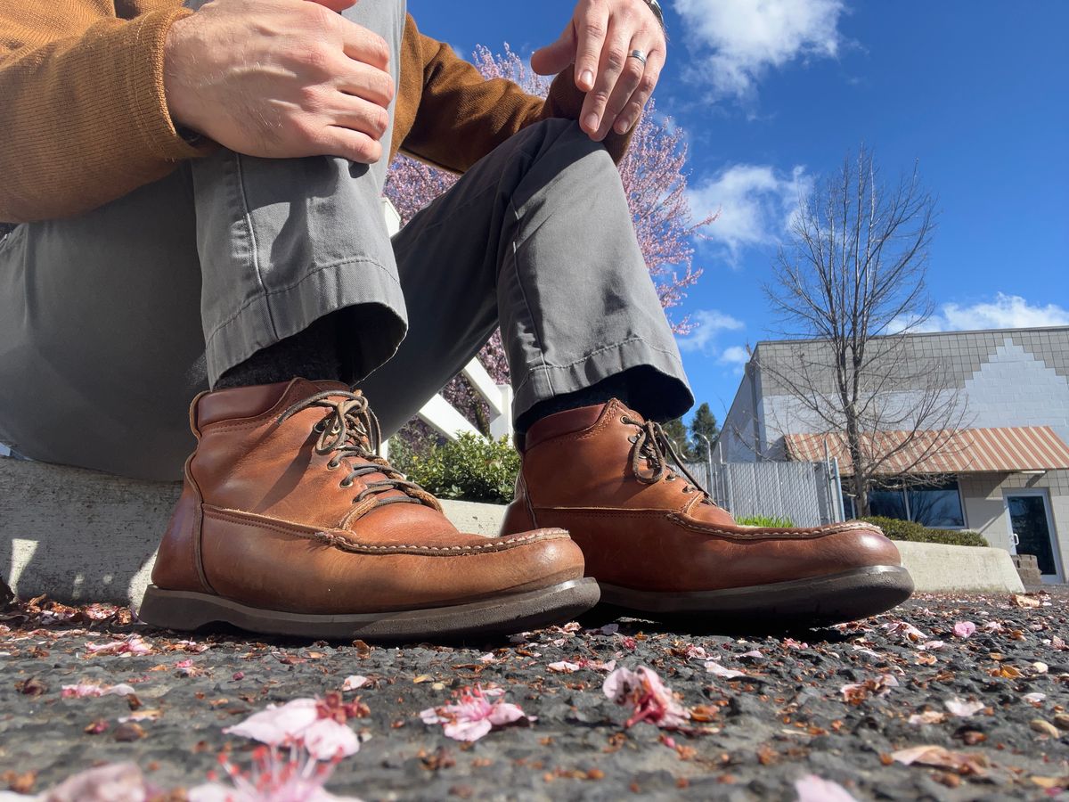 Photo by philbert on March 4, 2024 of the Russell Moccasin Co. Premier Chukka in Horween Rust Chamois.