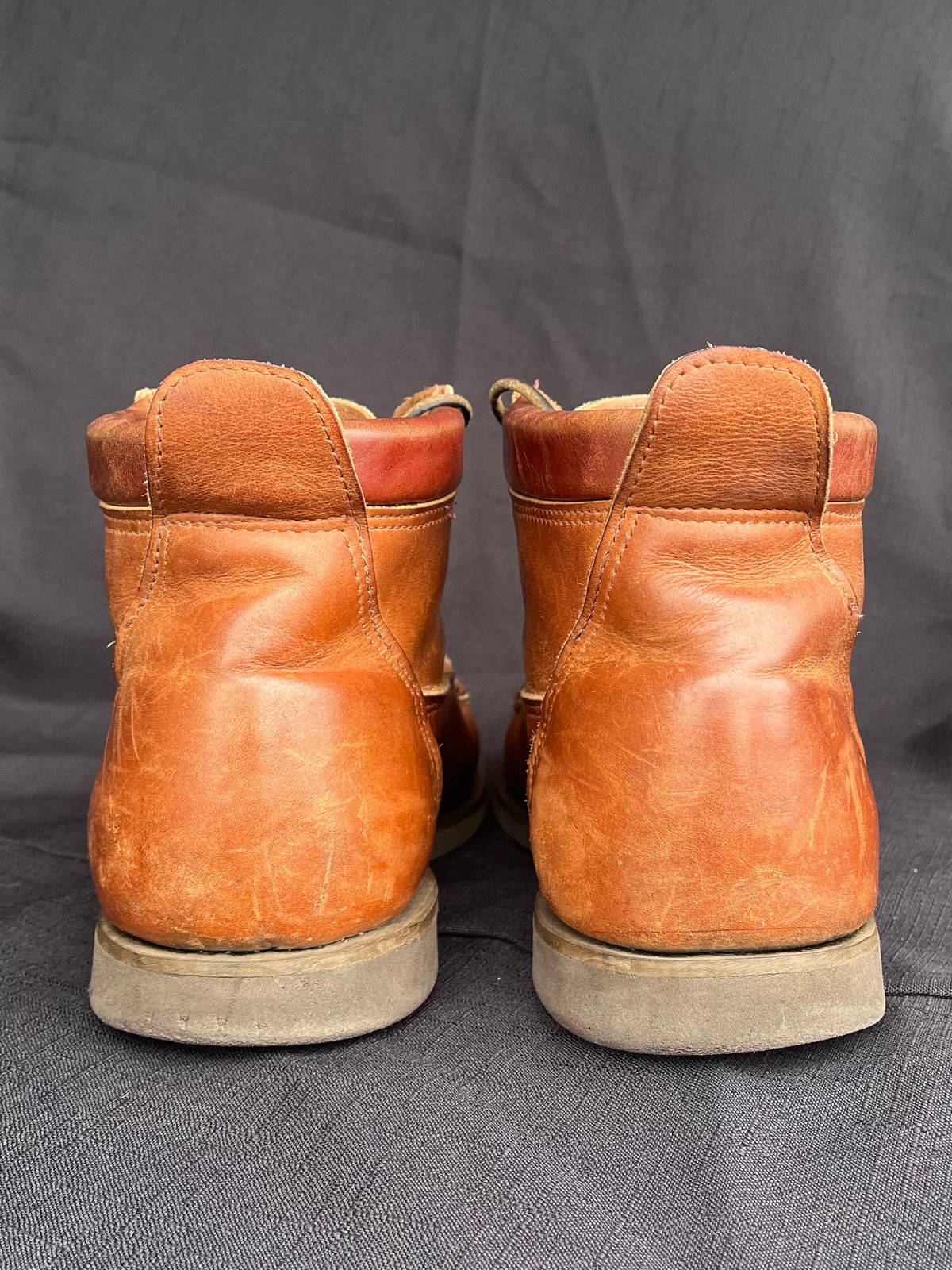 Photo by philbert on March 4, 2024 of the Russell Moccasin Co. Premier Chukka in Horween Rust Chamois.