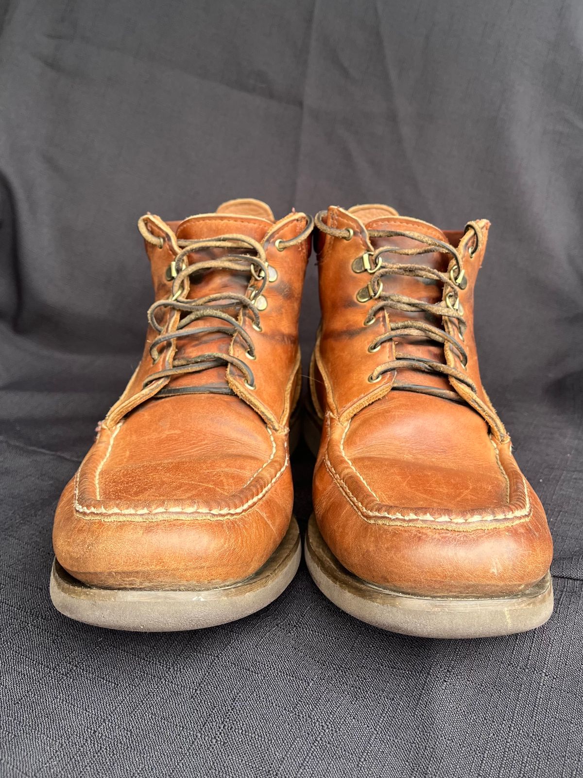 Photo by philbert on March 4, 2024 of the Russell Moccasin Co. Premier Chukka in Horween Rust Chamois.