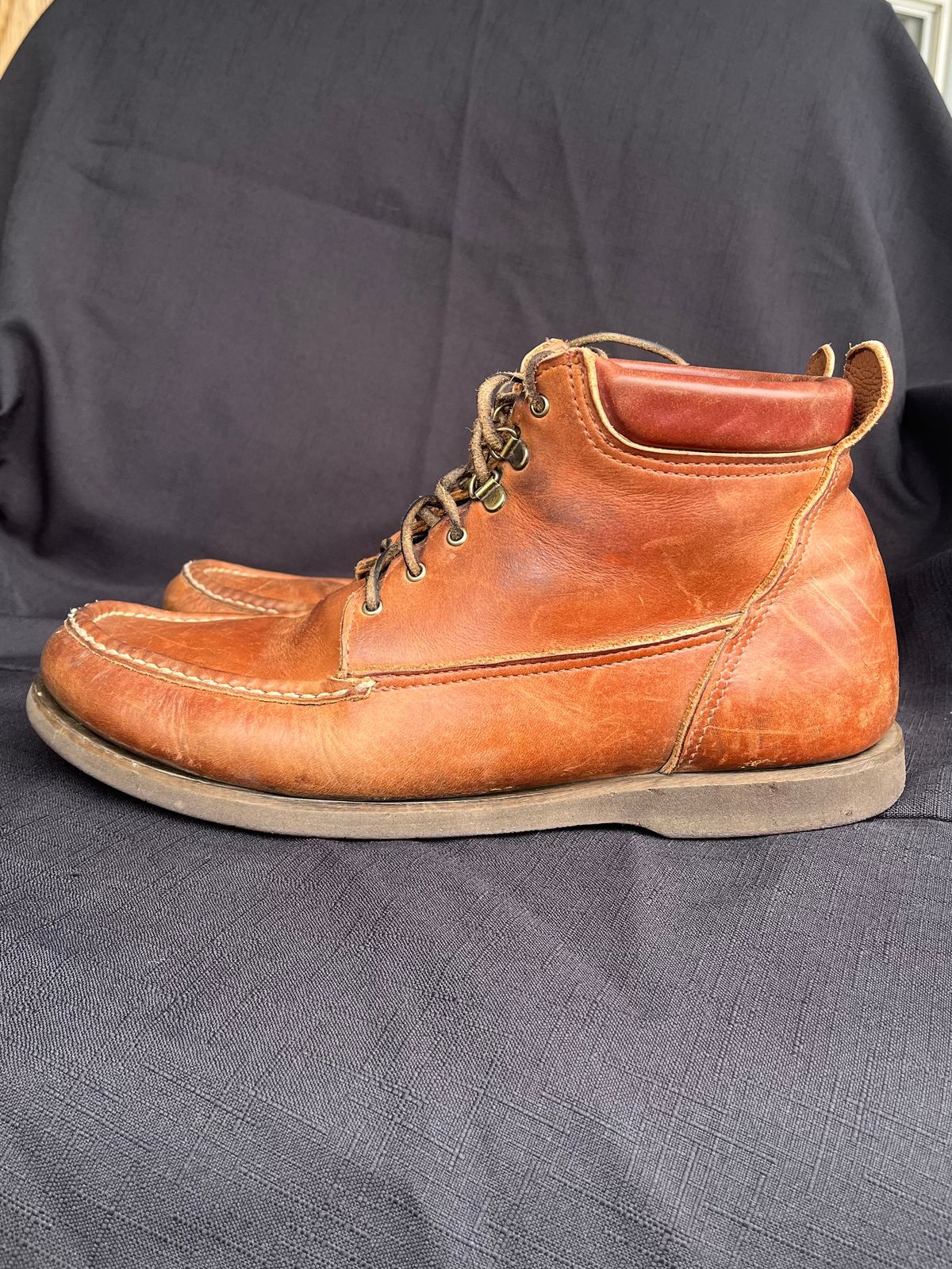 Photo by philbert on March 4, 2024 of the Russell Moccasin Co. Premier Chukka in Horween Rust Chamois.