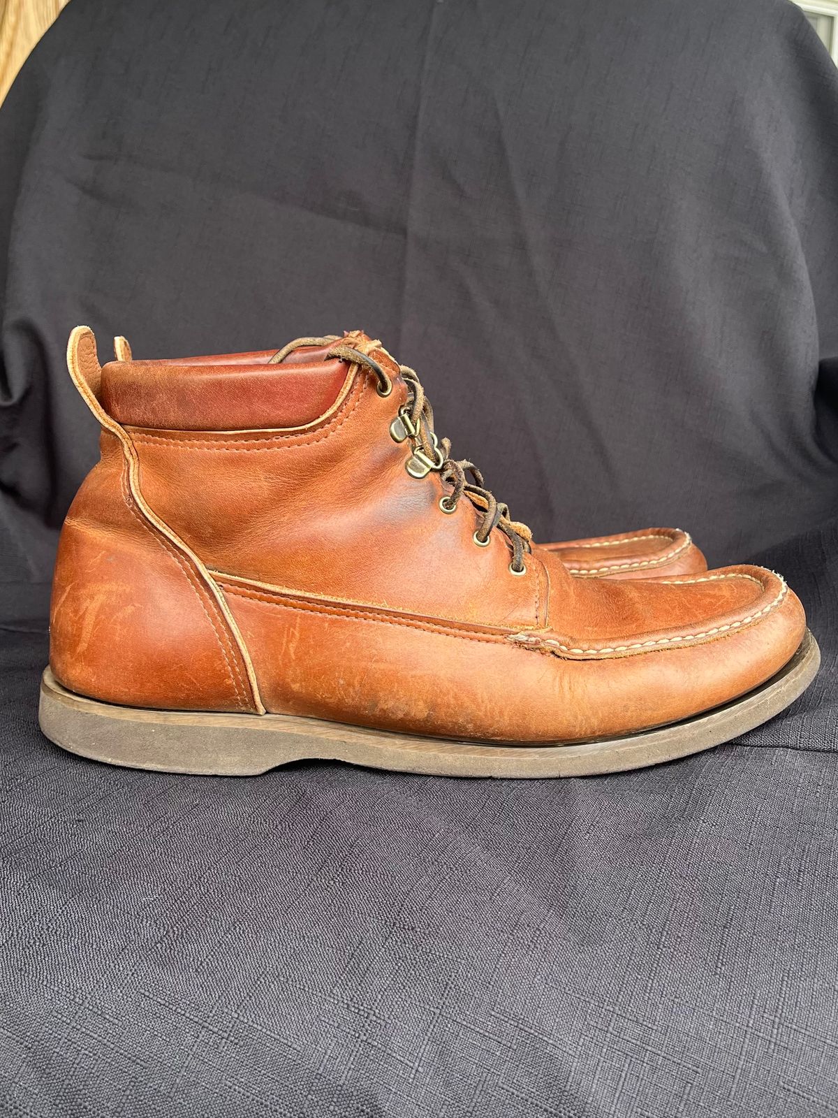 Photo by philbert on March 4, 2024 of the Russell Moccasin Co. Premier Chukka in Horween Rust Chamois.