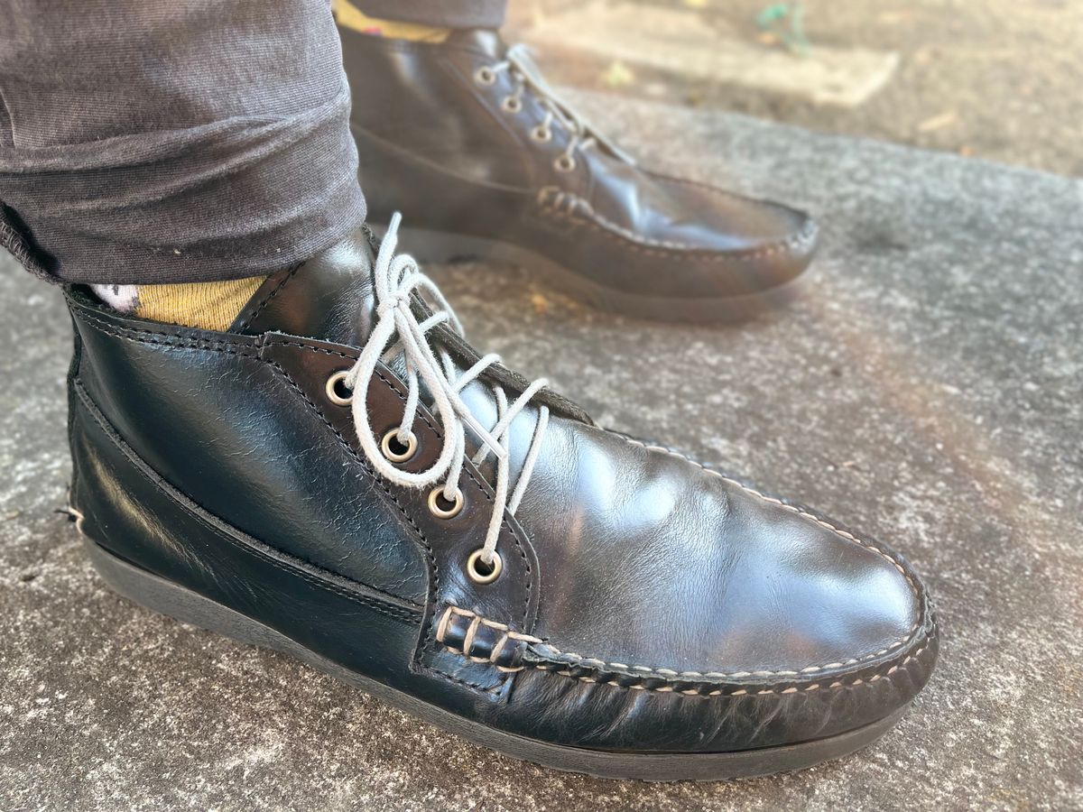 Photo by philbert on September 16, 2022 of the Quoddy Chukka in Horween Black Chromexcel.