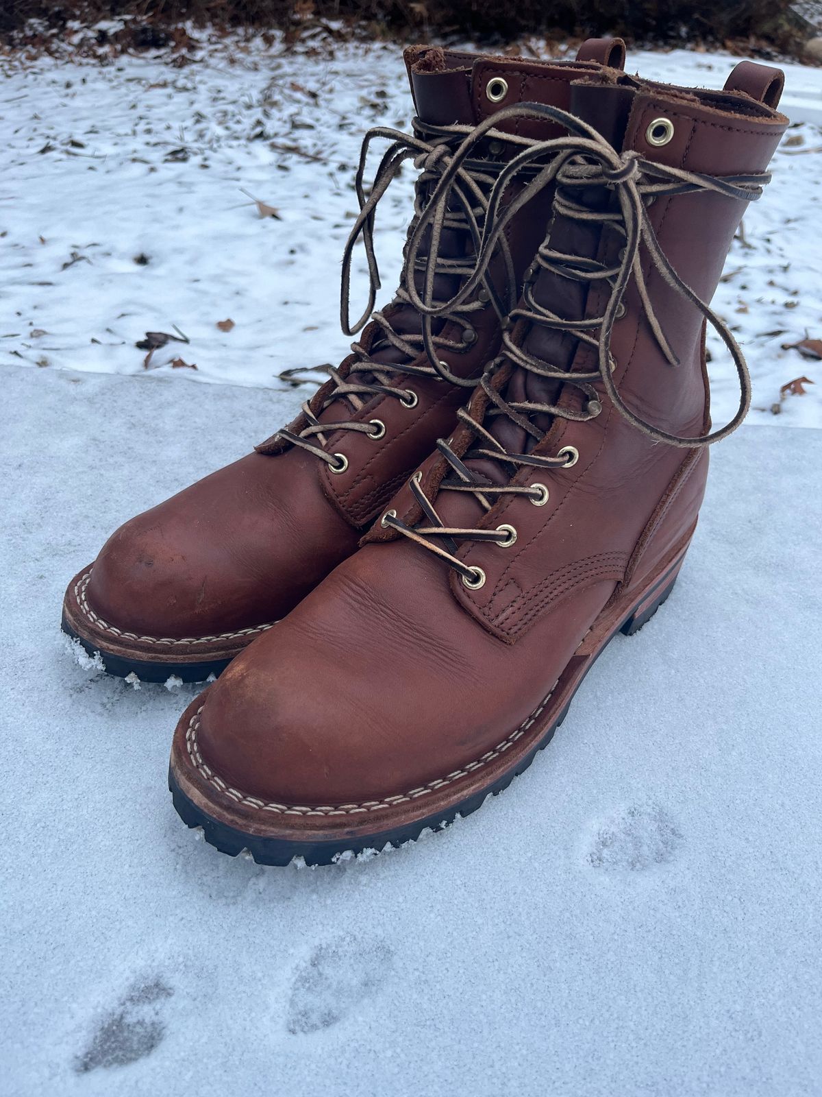 Photo by DiscoBiscuits on January 1, 2024 of the Nicks Overlander in Seidel 1964 Brown.