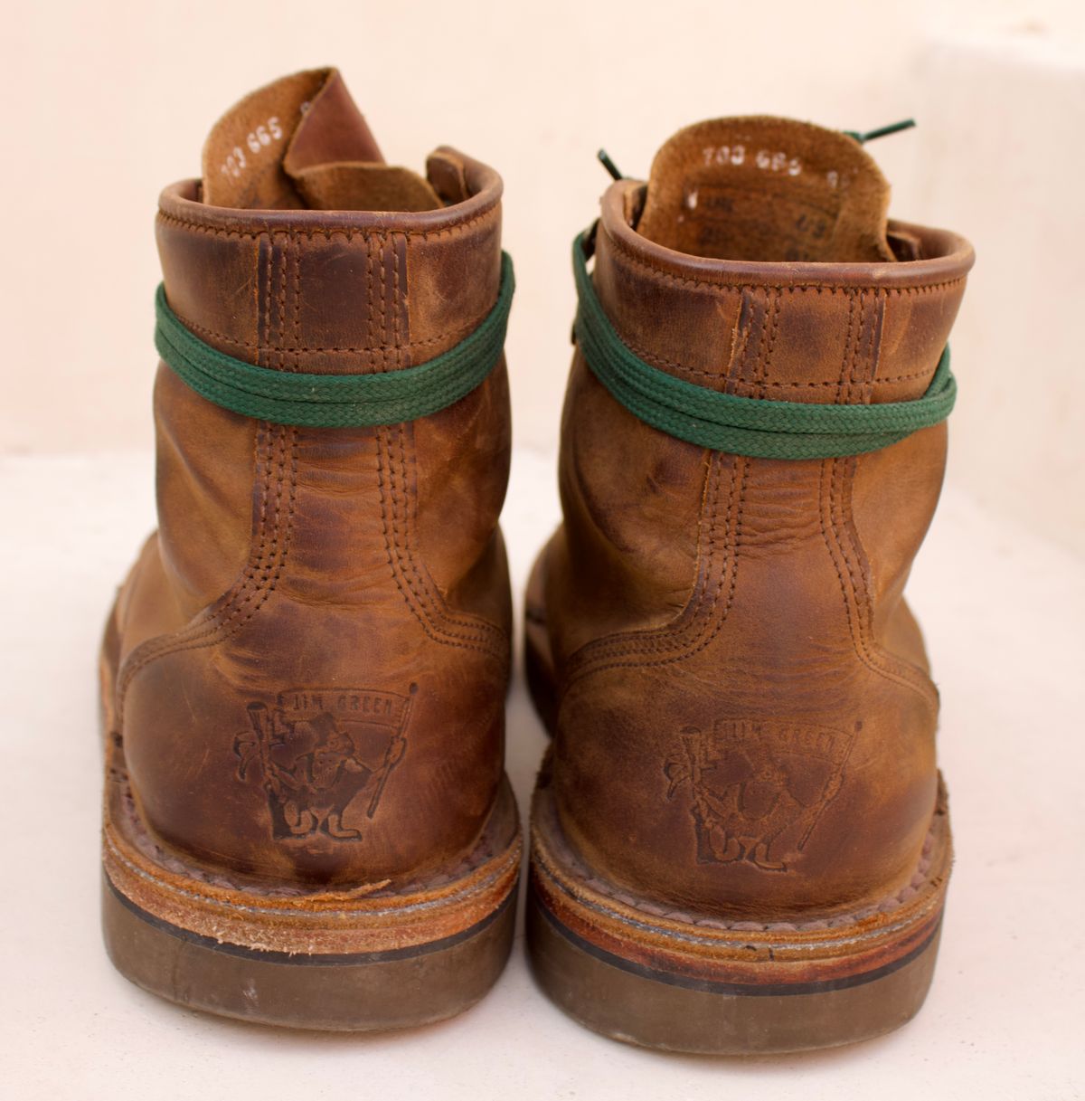 Photo by TangibleLily929 on January 2, 2026 of the Jim Green 719 in Bronco Oily Pull Up.