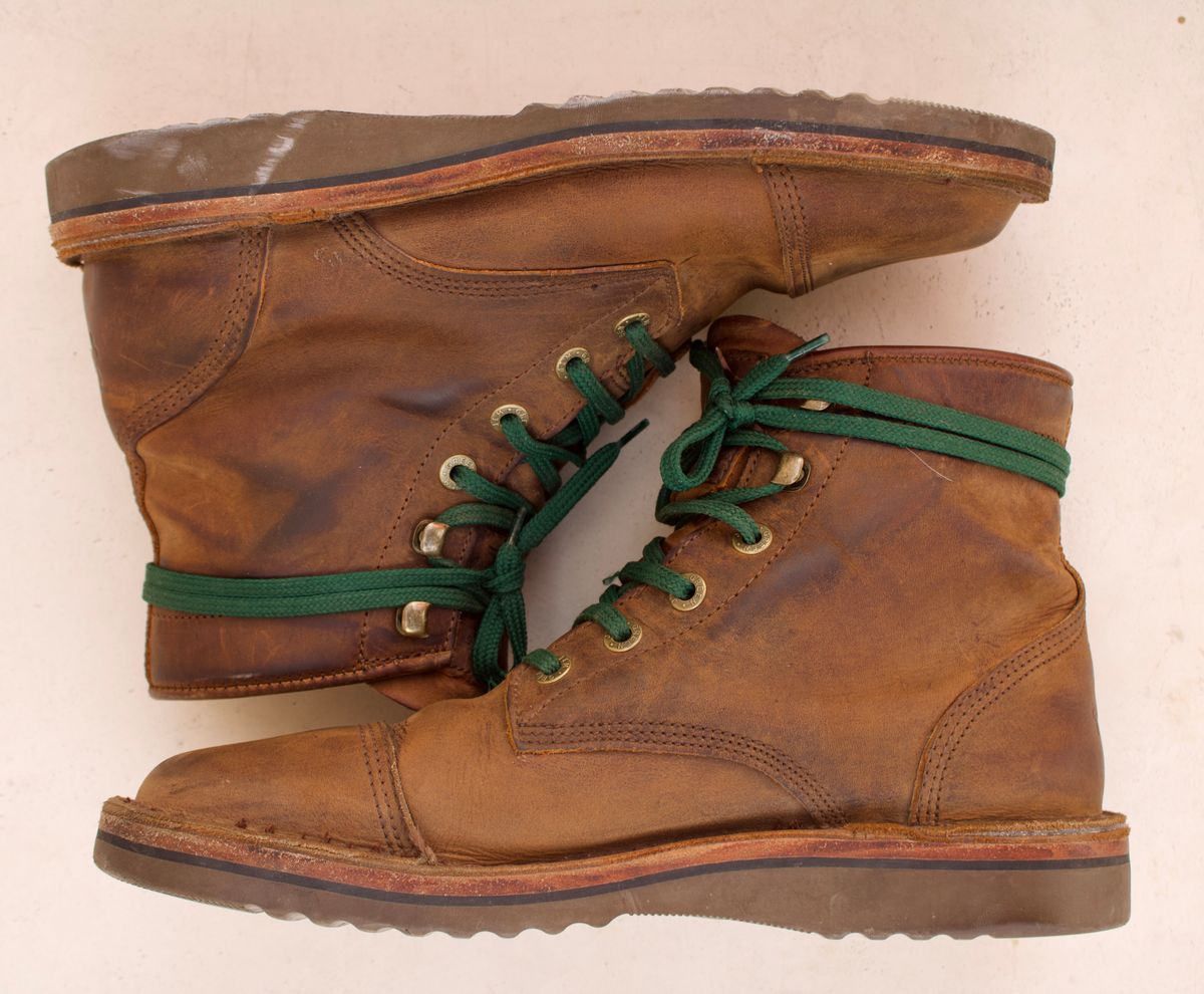 Photo by TangibleLily929 on January 2, 2026 of the Jim Green 719 in Bronco Oily Pull Up.