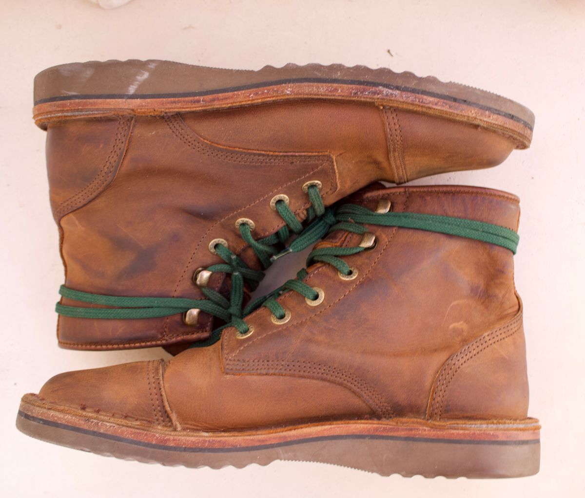 Photo by TangibleLily929 on February 4, 2026 of the Jim Green 719 in Bronco Oily Pull Up.