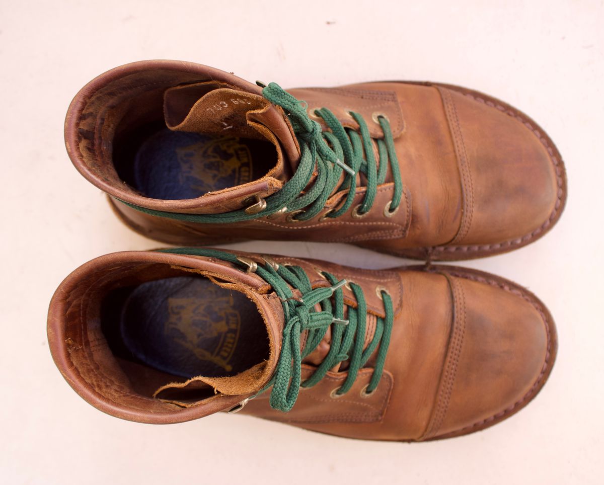 Photo by TangibleLily929 on February 4, 2026 of the Jim Green 719 in Bronco Oily Pull Up.