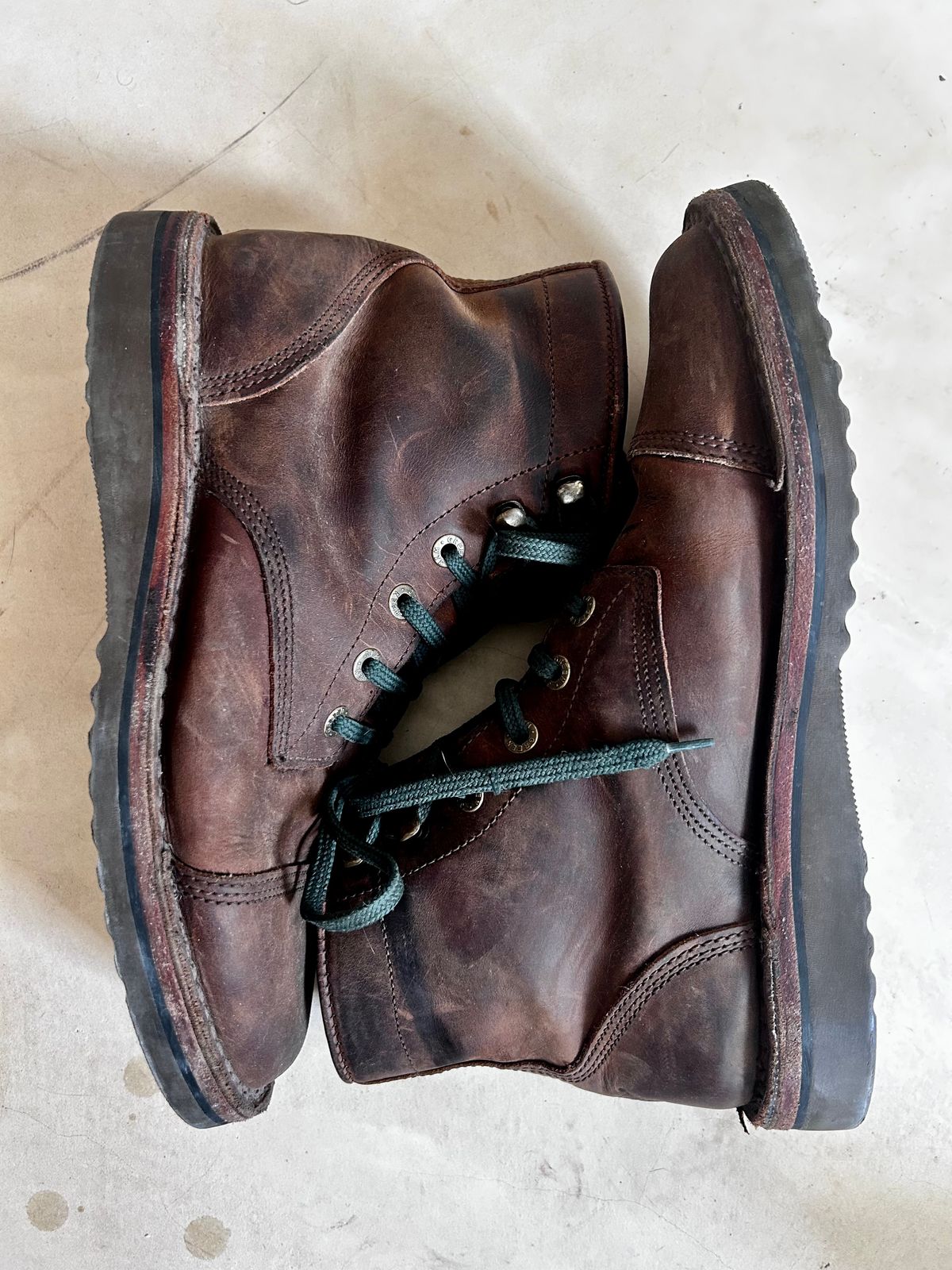 Photo by TangibleLily929 on March 5, 2026 of the Jim Green 719 in Bronco Oily Pull Up.