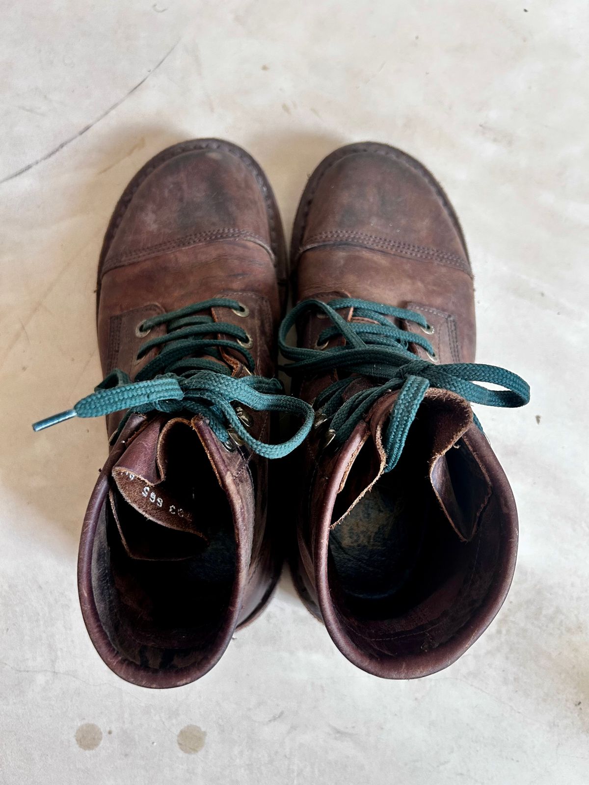 Photo by TangibleLily929 on March 5, 2026 of the Jim Green 719 in Bronco Oily Pull Up.