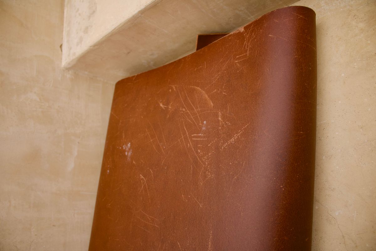 Photo by TangibleLily929 on April 2, 2026 of the Lefarc Tannery EAGLE in buffalo leather Crome And Wax Tanned.