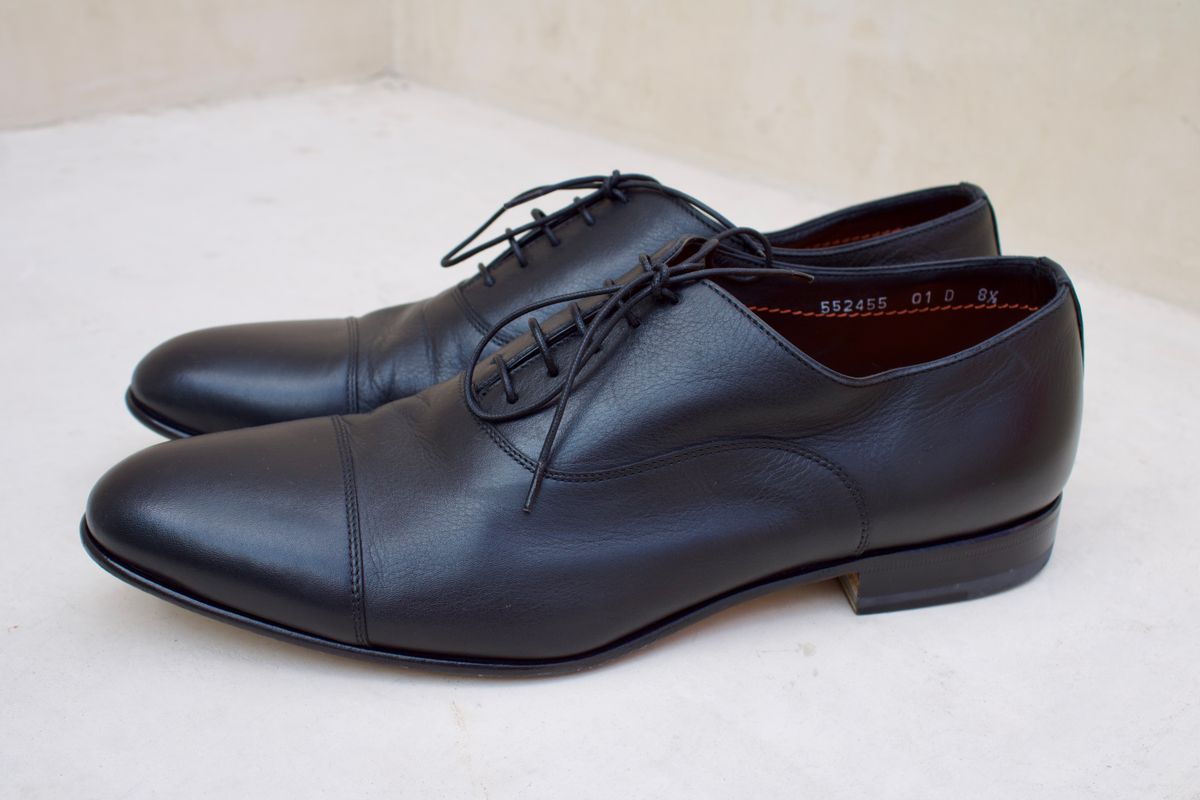 Photo by TangibleLily929 on October 1, 2025 of the Santoni black leather Oxford shoe in Italian Black Calf.
