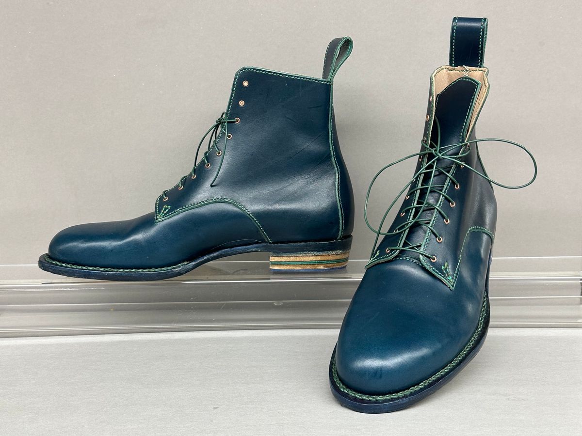Photo by gittyduncan on November 7, 2023 of the Gitty Duncan Dance boot 001 in MPG Apollo Mediterranean Blue.