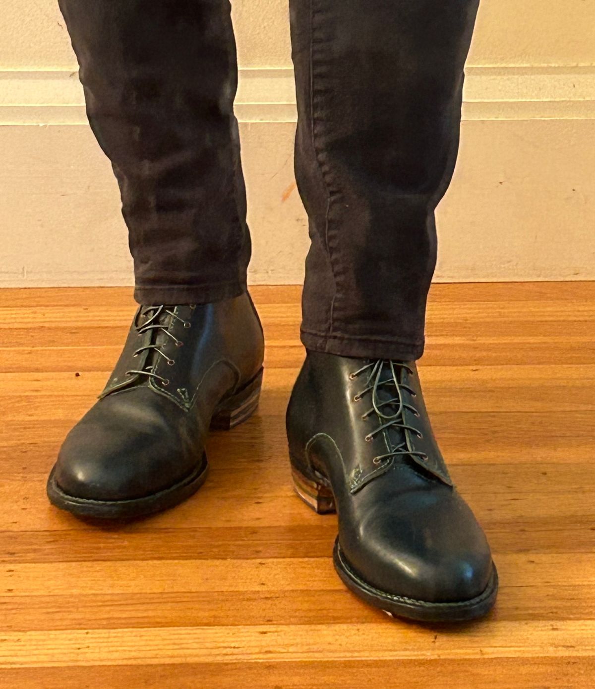 Photo by gittyduncan on November 7, 2023 of the Gitty Duncan Dance boot 001 in MPG Apollo Mediterranean Blue.