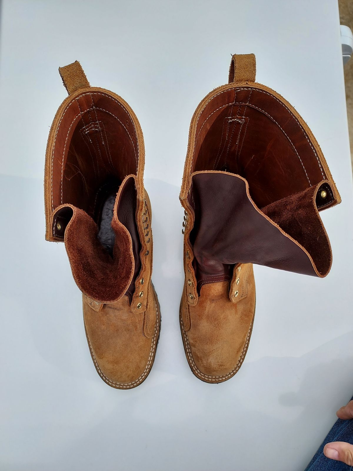 Photo by slow.smooth on November 3, 2022 of the Nicks BuilderPro in Seidel 1964 Brown Roughout.
