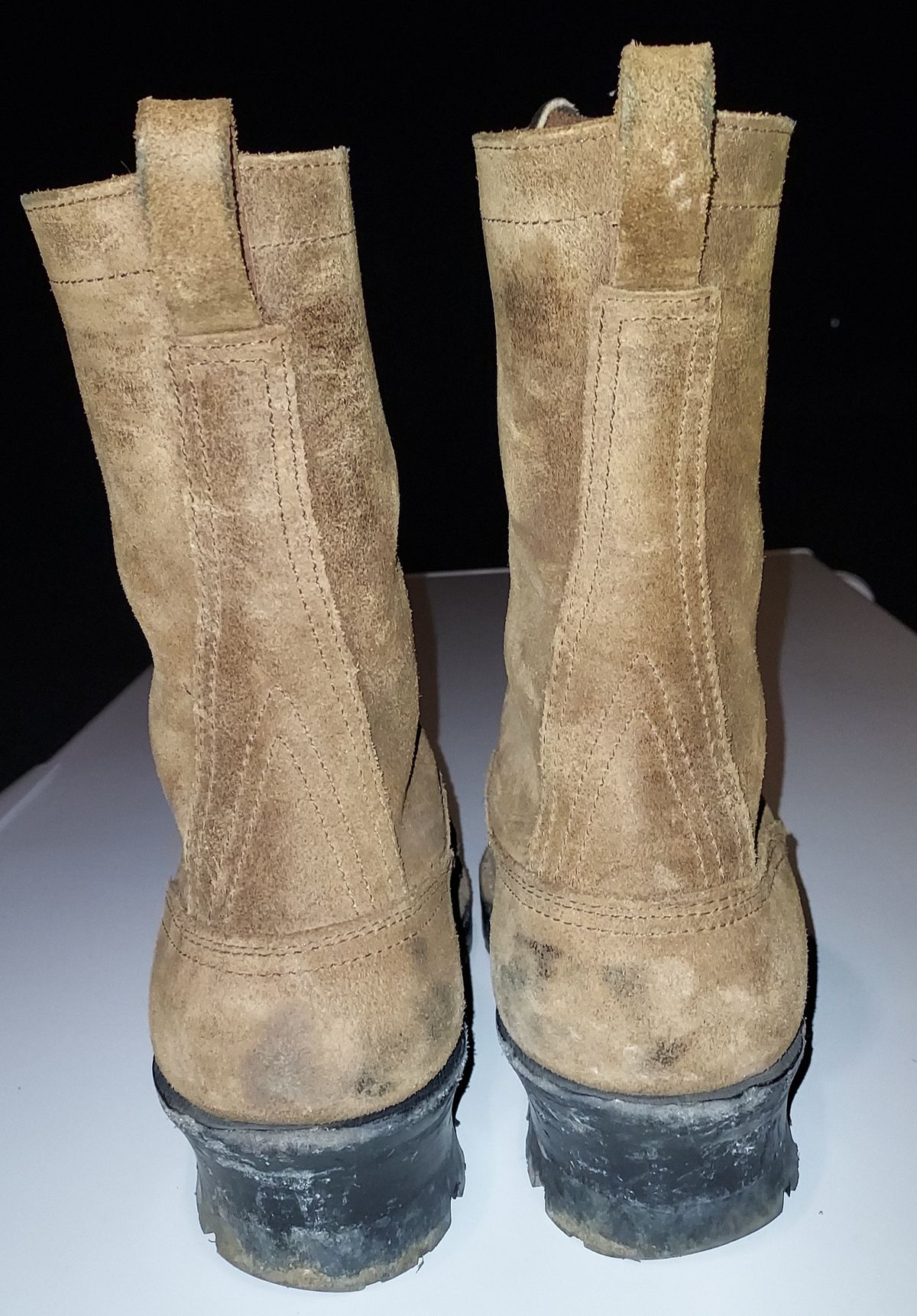 Photo by slow.smooth on December 6, 2022 of the Nicks BuilderPro in Seidel 1964 Brown Roughout.