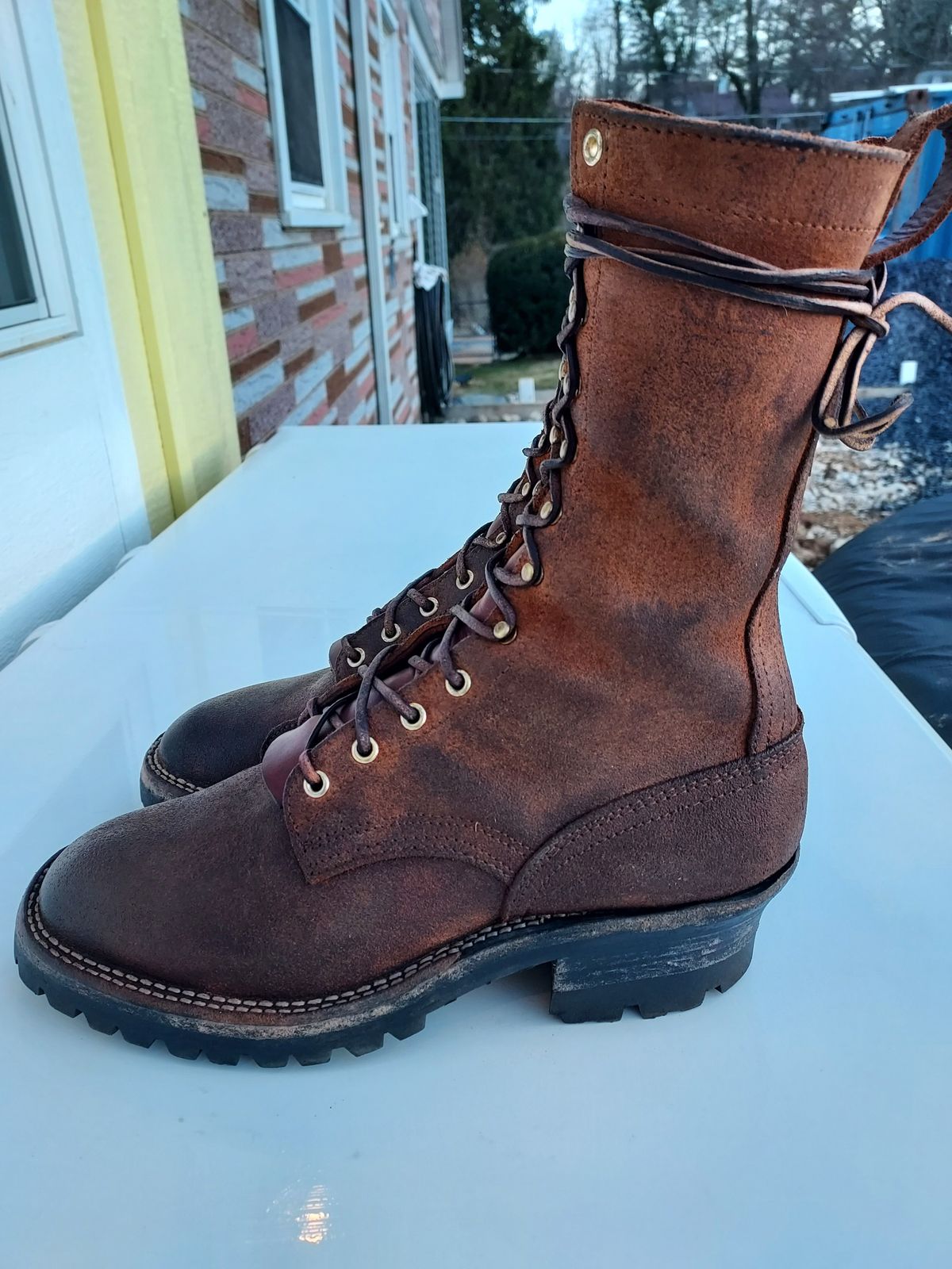 Photo by slow.smooth on January 5, 2023 of the Nicks BuilderPro in Seidel 1964 Brown Roughout.