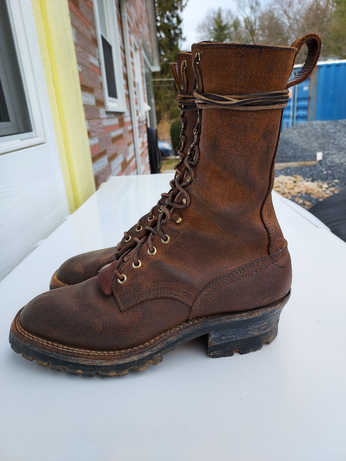 Photo by slow.smooth on February 5, 2023 of the Nicks BuilderPro in Seidel 1964 Brown Roughout.