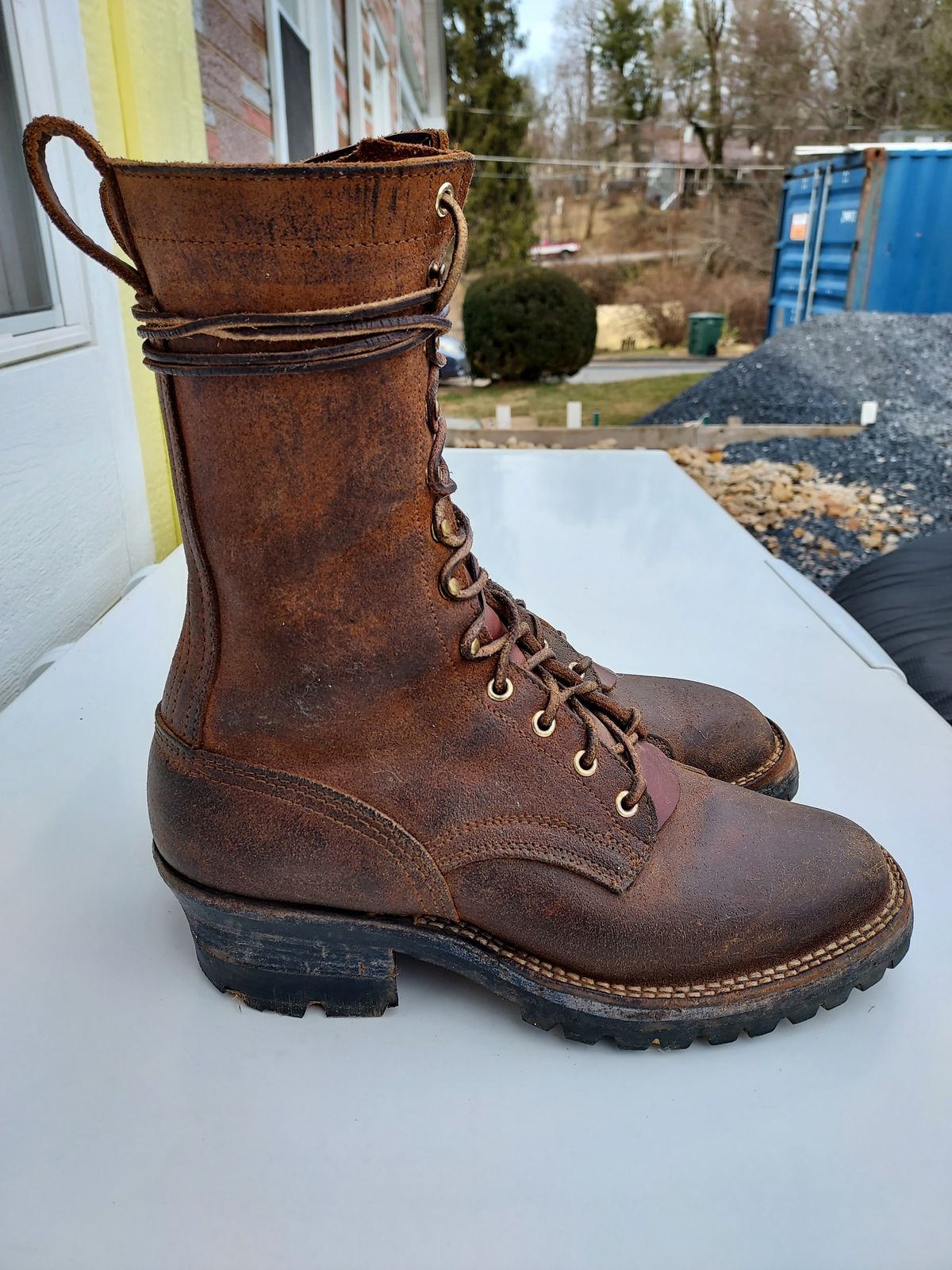 Photo by slow.smooth on February 5, 2023 of the Nicks BuilderPro in Seidel 1964 Brown Roughout.