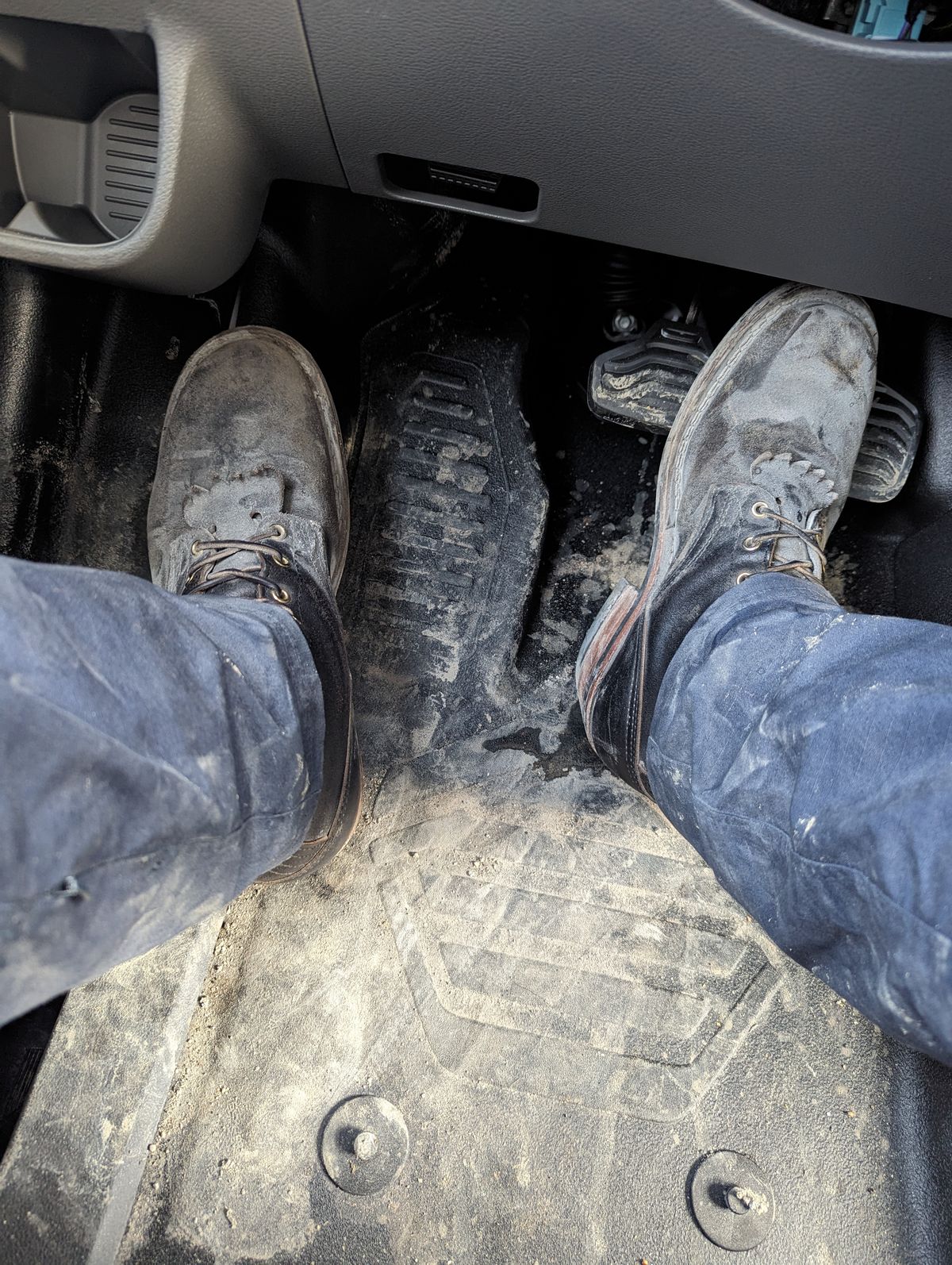 Photo by sassysasser on February 5, 2024 of the Nicks MTO in Horween Black Waxed Flesh.