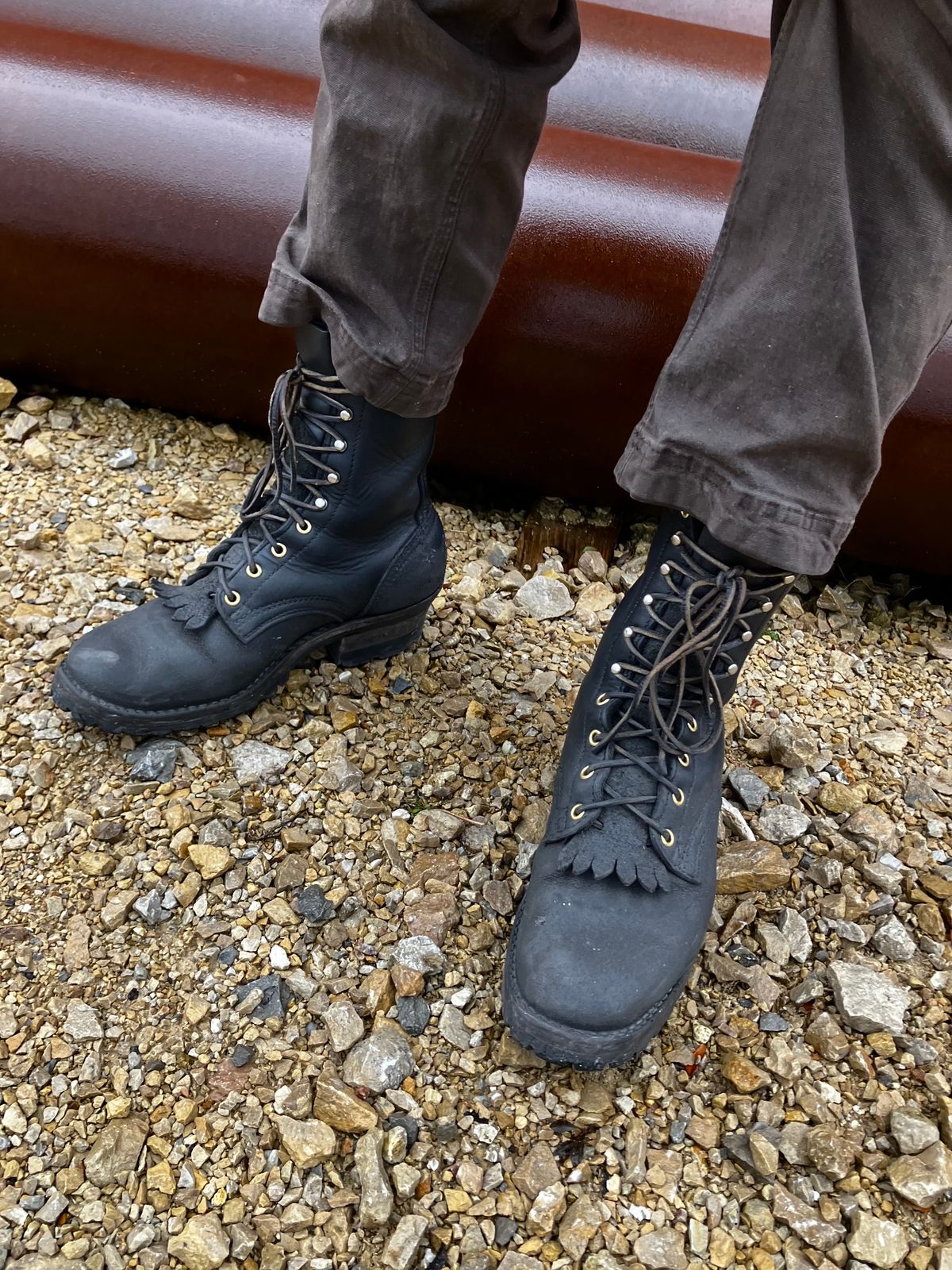 Photo by Triumph865 on December 1, 2023 of the Frank's Boots Type 2 Highlander in Seidel Black Oil Tan Roughout.