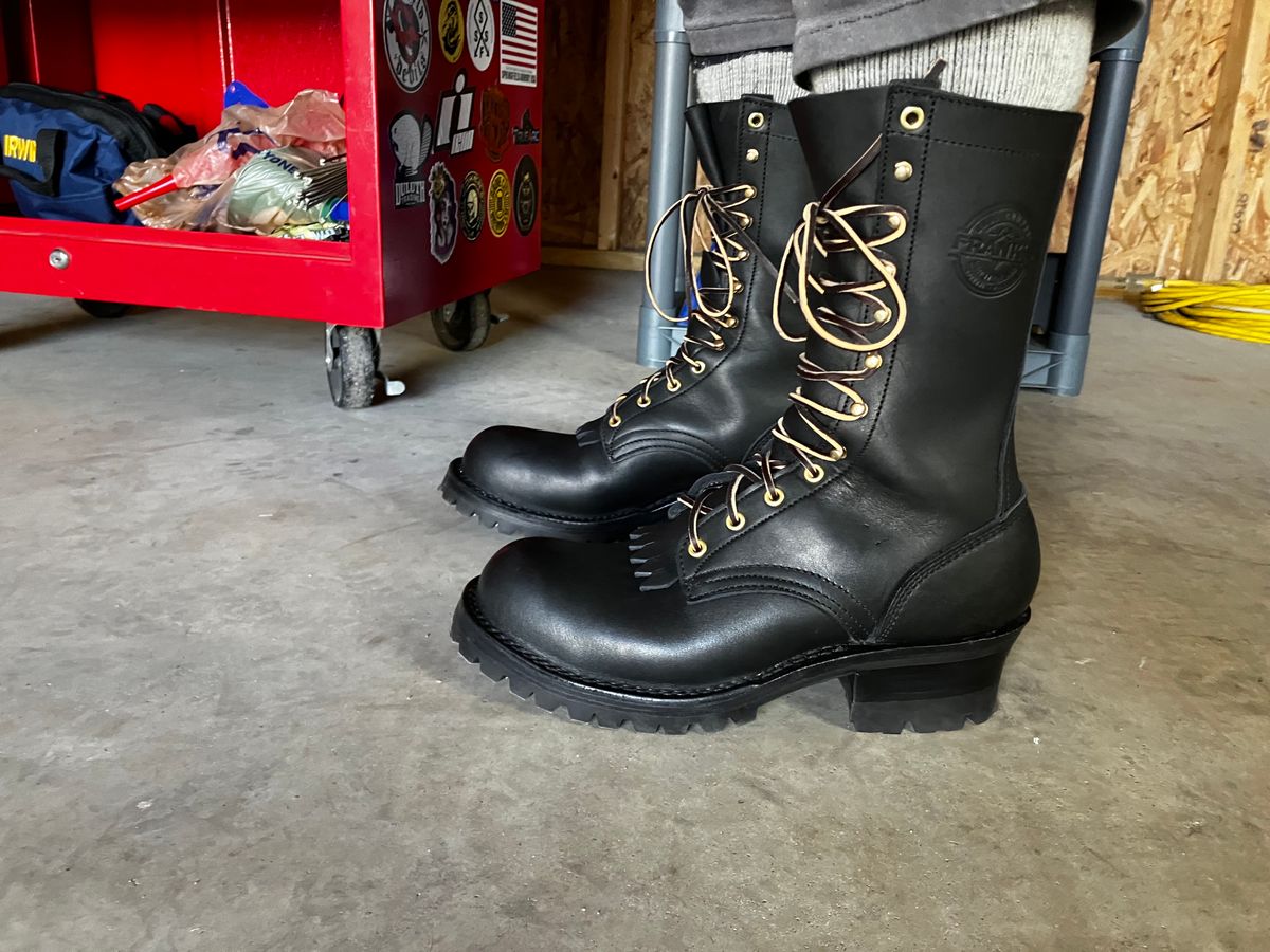 Photo by Triumph865 on September 21, 2023 of the Frank's Boots The Patriot in Seidel Black Oil Tan.