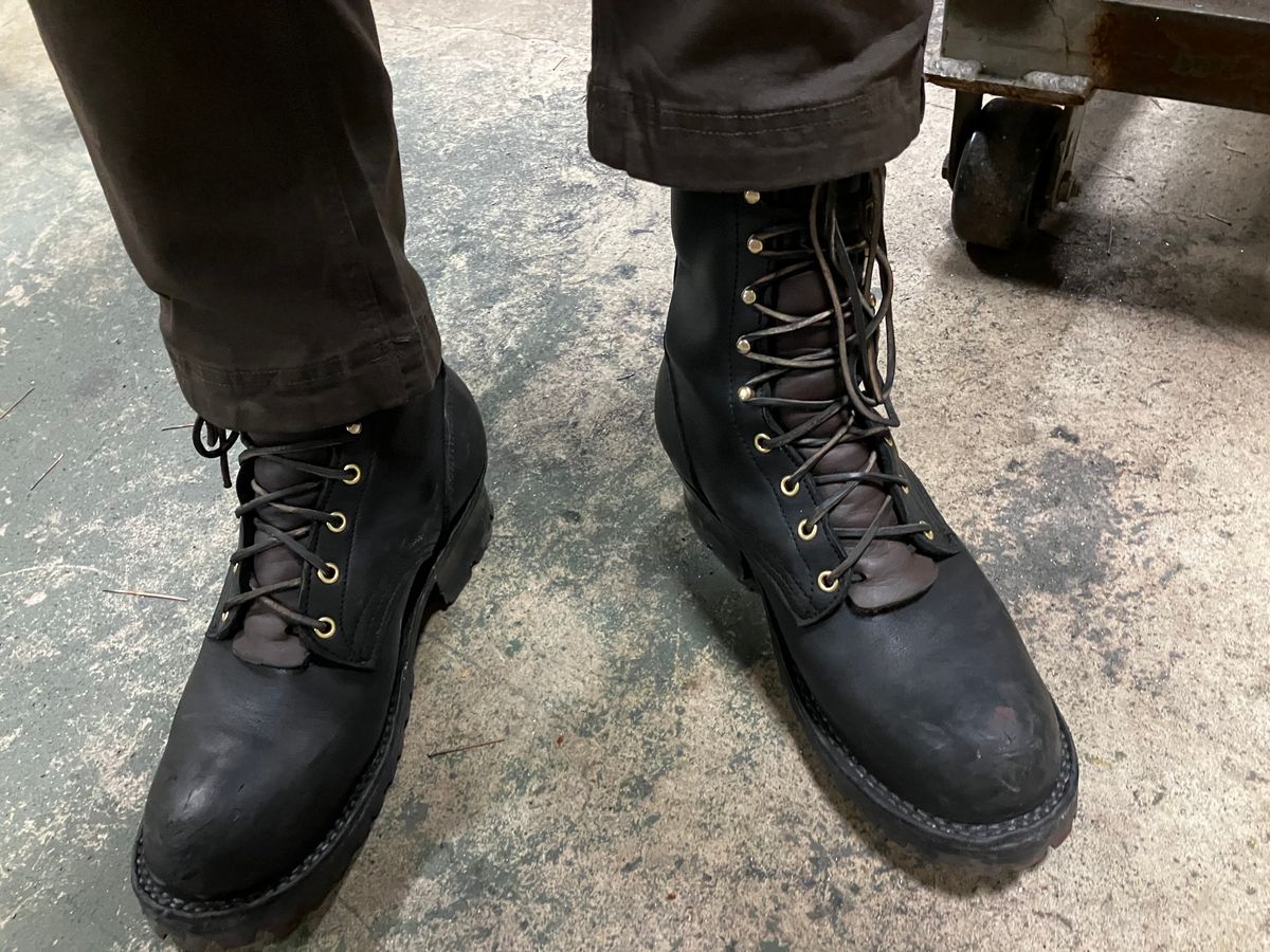 Photo by Triumph865 on October 16, 2023 of the Frank's Boots The Patriot in Seidel Black Oil Tan.