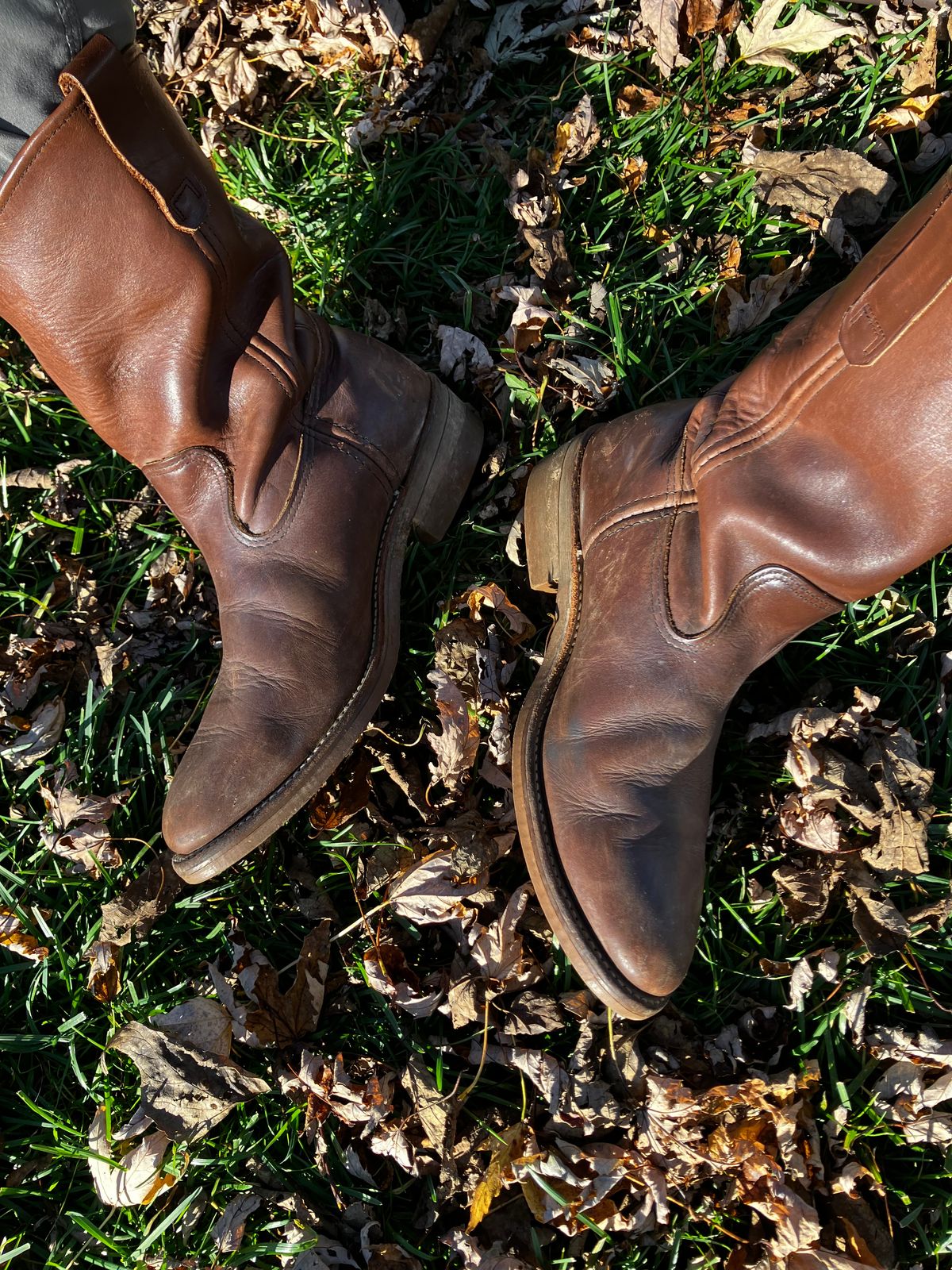 Photo by Triumph865 on November 2, 2024 of the Red Wing 1155 Nailseat in Brown Boomer.