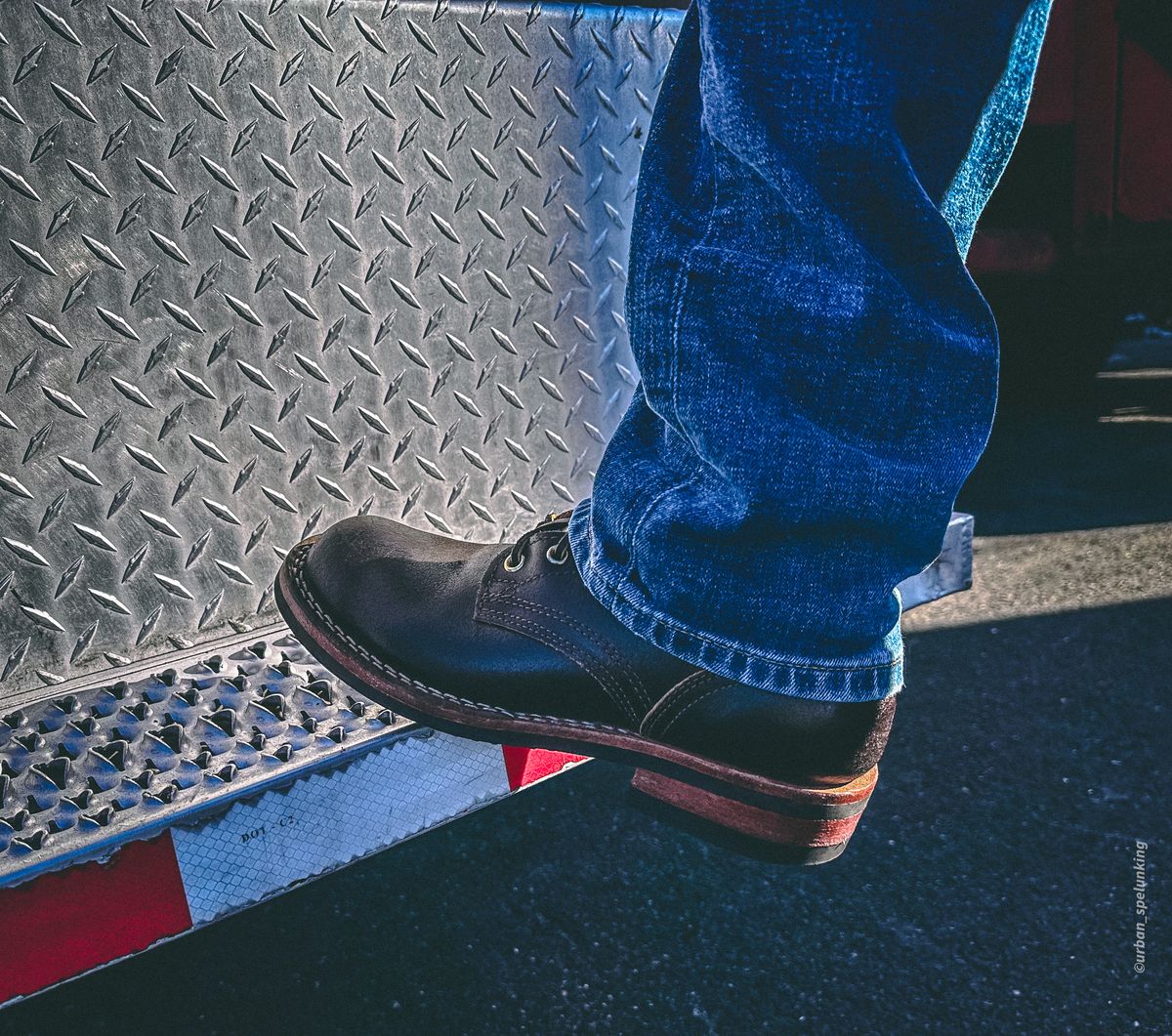 Photo by urban_spelunking on November 1, 2023 of the Nicks Falcon in Horween Brown Waxed Flesh.