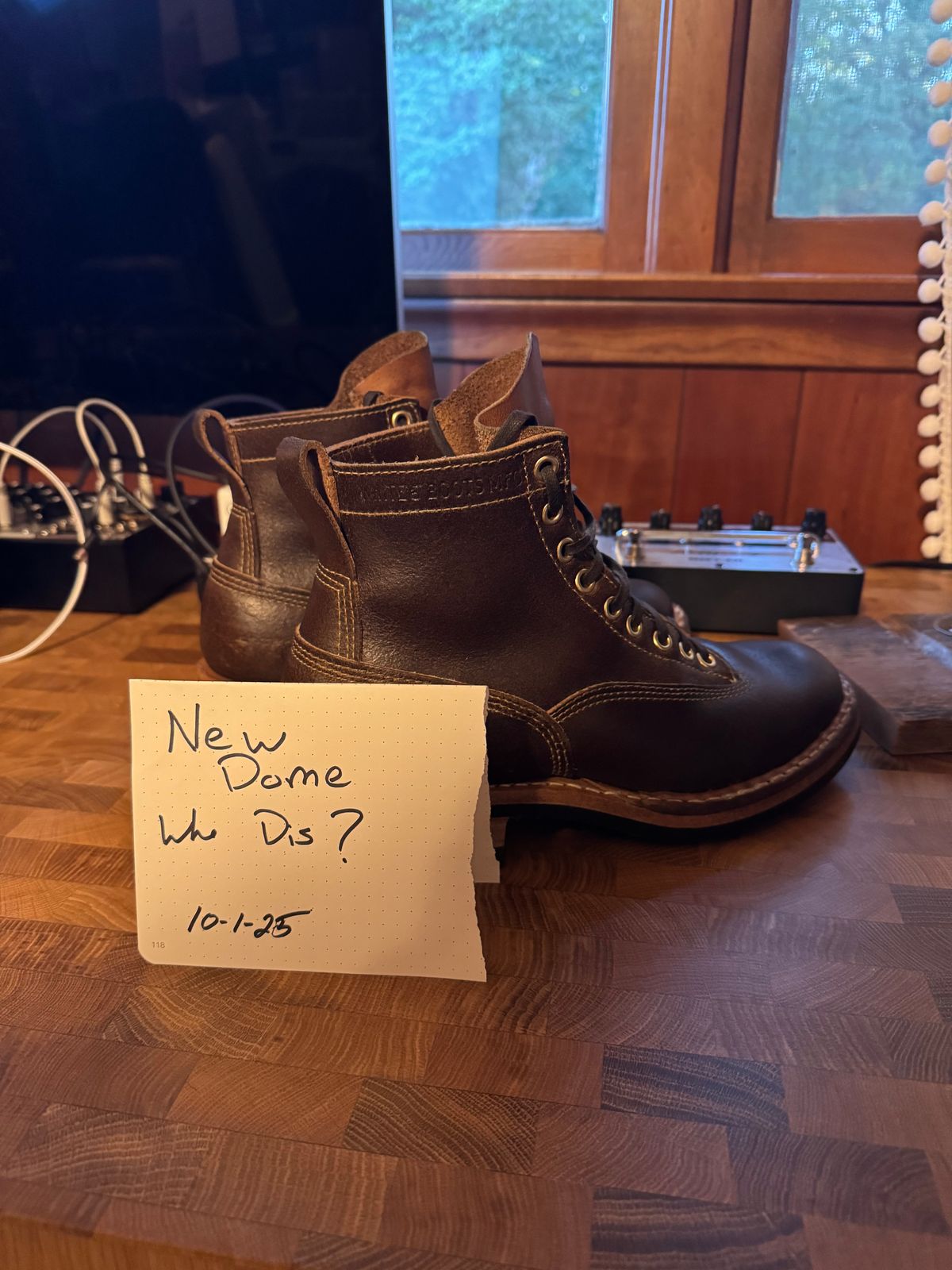 Photo by urban_spelunking on October 1, 2025 of the White's x Division Road LTT Lineman 350 in Horween Olive Waxed Flesh.