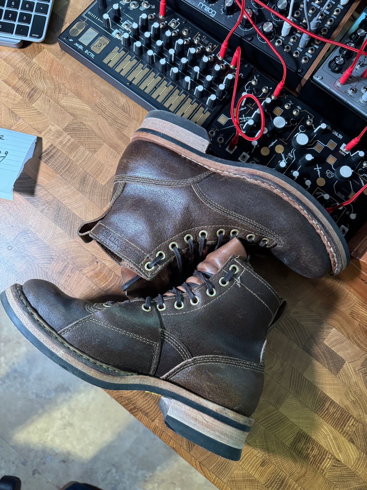 Photo by urban_spelunking on November 1, 2025 of the White's x Division Road LTT Lineman 350 in Horween Olive Waxed Flesh.