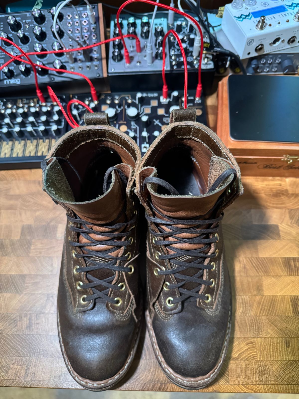 Photo by urban_spelunking on November 1, 2025 of the White's x Division Road LTT Lineman 350 in Horween Olive Waxed Flesh.
