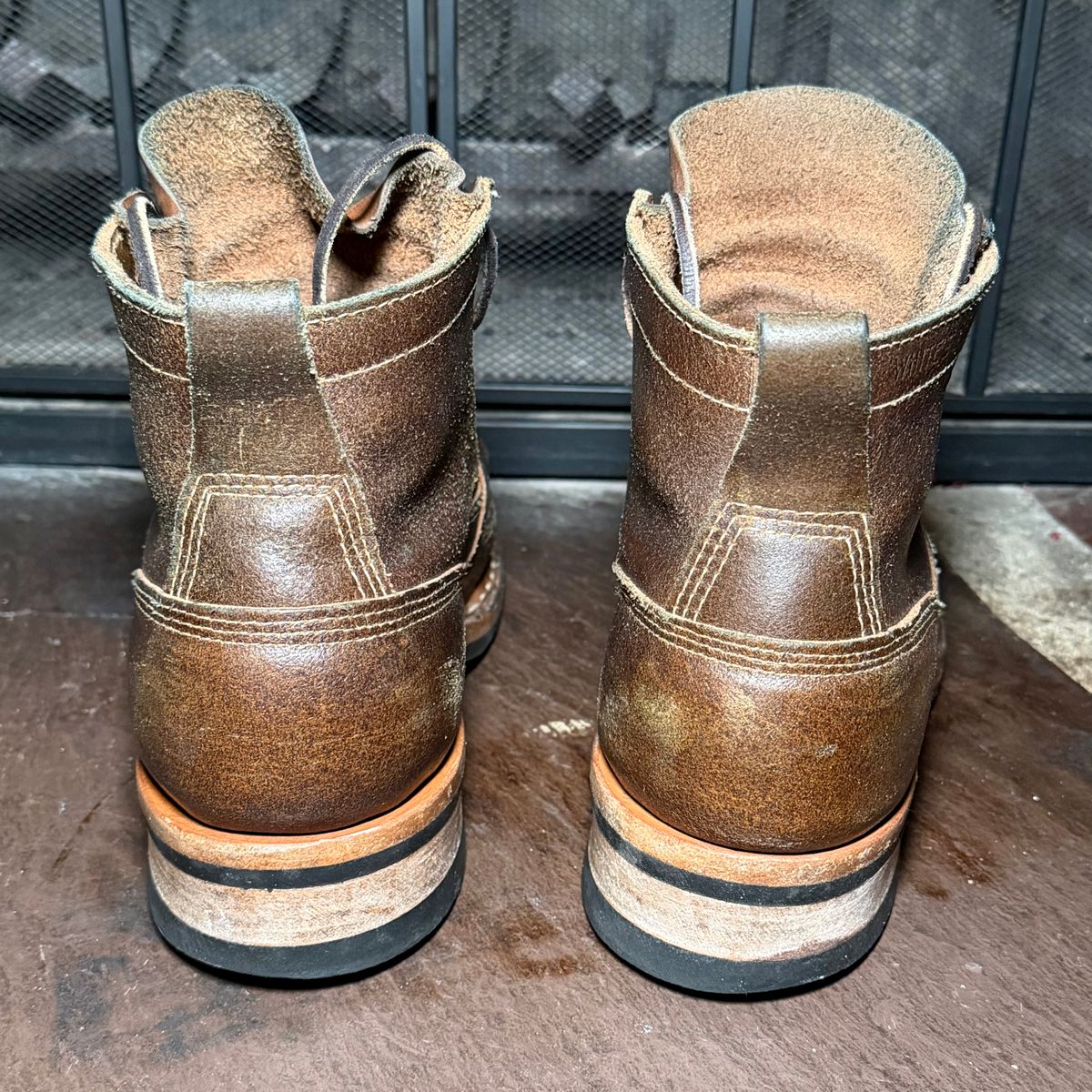 Photo by urban_spelunking on January 29, 2026 of the White's x Division Road LTT Lineman 350 in Horween Olive Waxed Flesh.