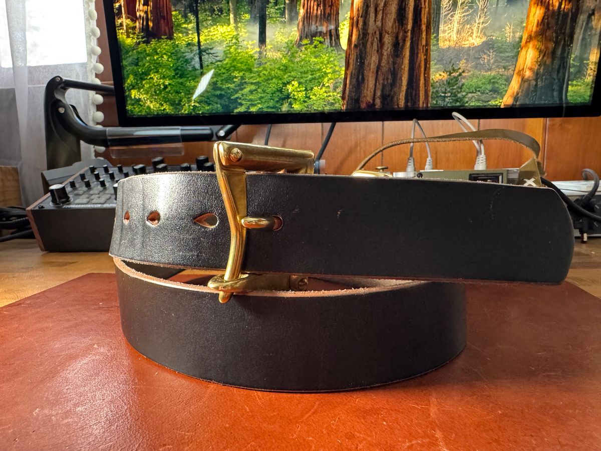 Photo by urban_spelunking on January 4, 2026 of the Pigeon Tree 1.5” Quick Release Belt in Klondike Black Teacore.