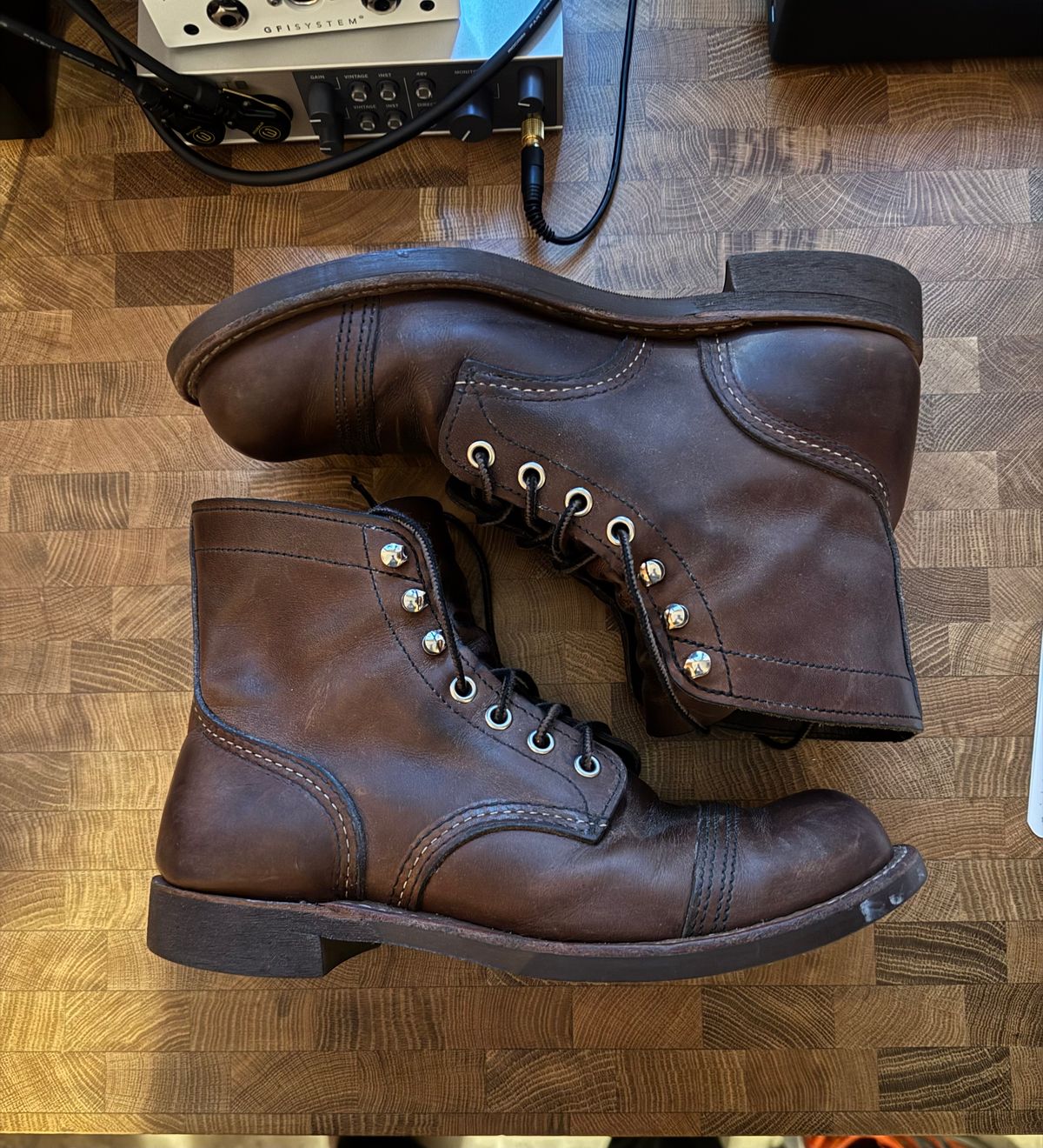 Photo by urban_spelunking on October 2, 2025 of the Red Wing Iron Ranger in Horween Coppertone Chromexcel.