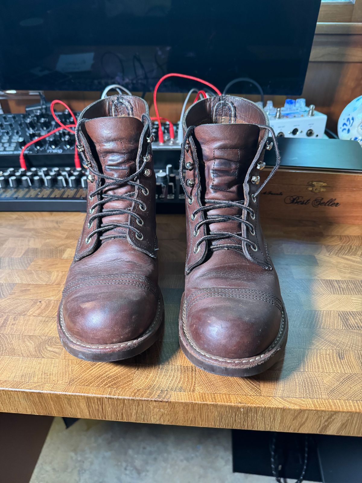 Photo by urban_spelunking on November 1, 2025 of the Red Wing Iron Ranger in Horween Coppertone Chromexcel.