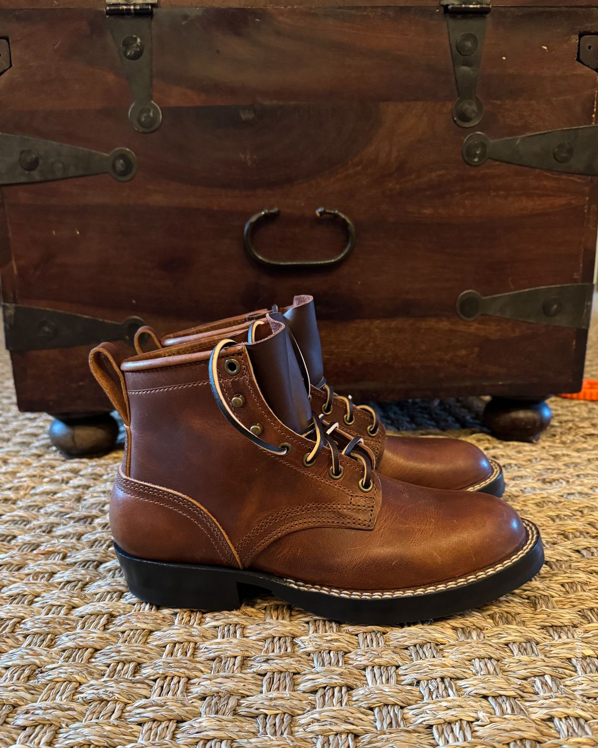 Photo by urban_spelunking on October 1, 2024 of the Nicks Custom Model in Italian Brown Cypress.