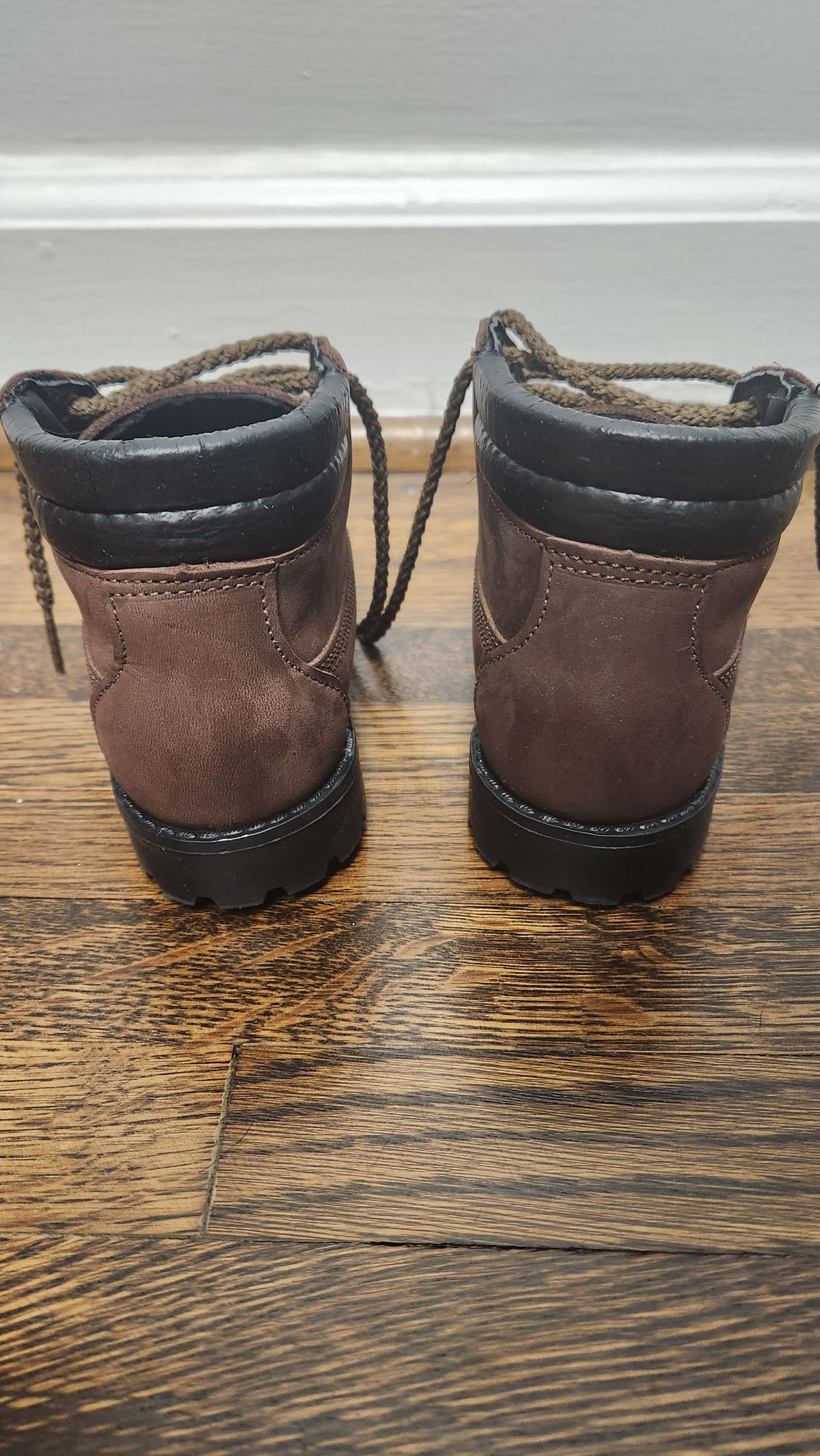 Photo by WeltedOne on October 1, 2023 of the Zimmerman Shoes Levon High Top in Chocolate Nubuck.