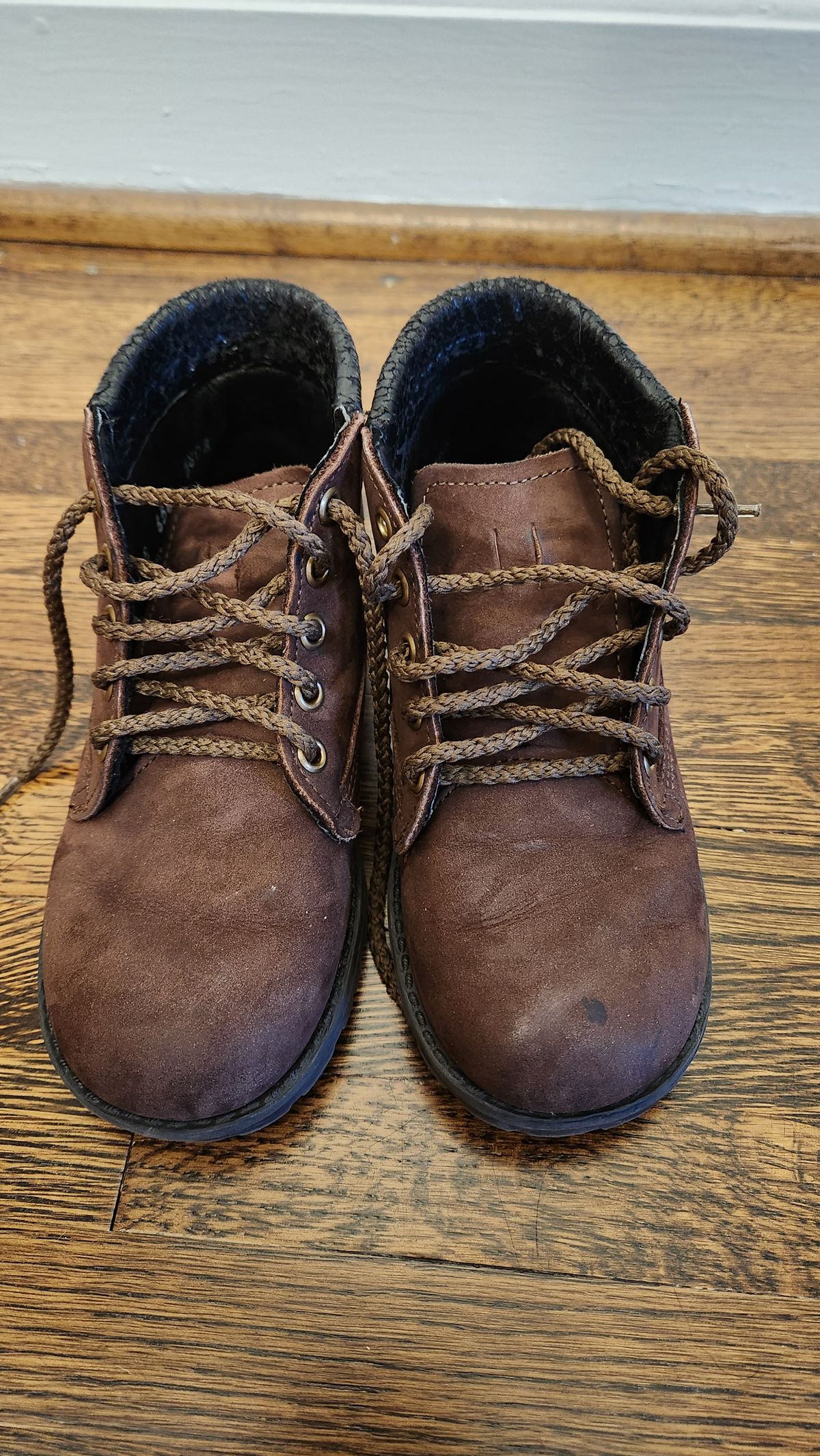 Photo by WeltedOne on November 5, 2023 of the Zimmerman Shoes Levon High Top in Chocolate Nubuck.
