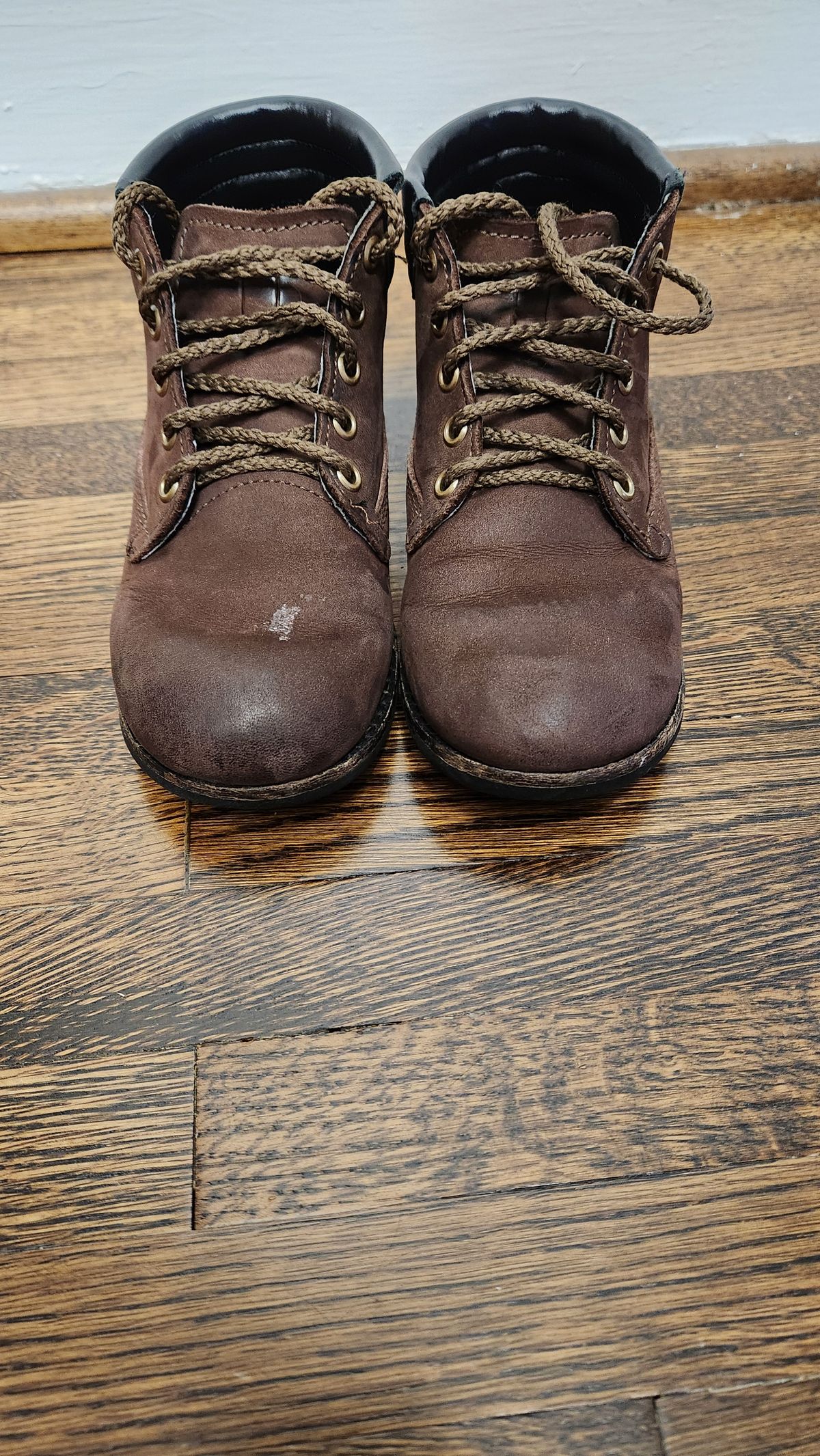 Photo by WeltedOne on December 2, 2023 of the Zimmerman Shoes Levon High Top in Chocolate Nubuck.